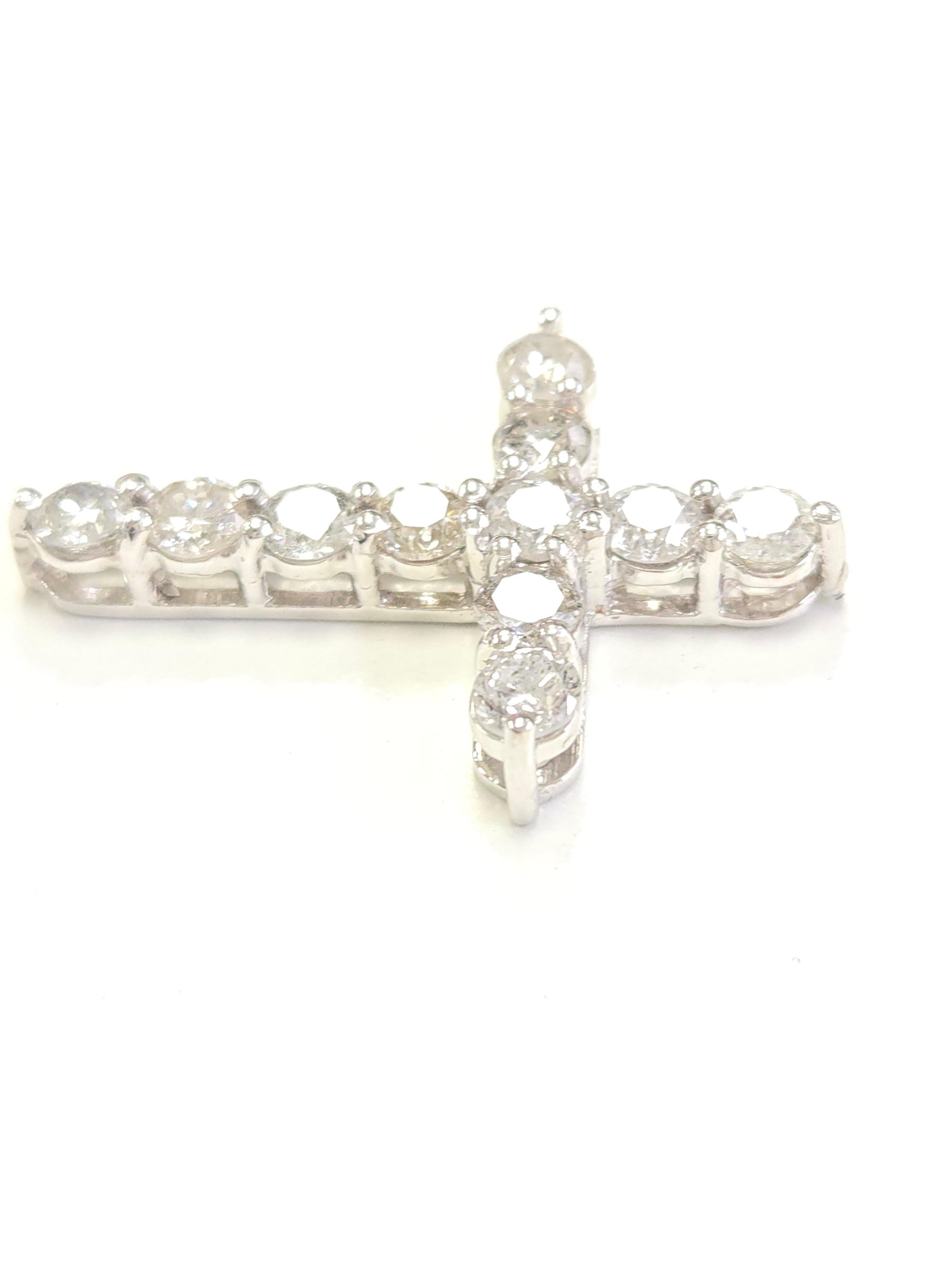 Colgante Cruz Diamante Natural Oro Blanco 3,35 Quilates Moderno en venta