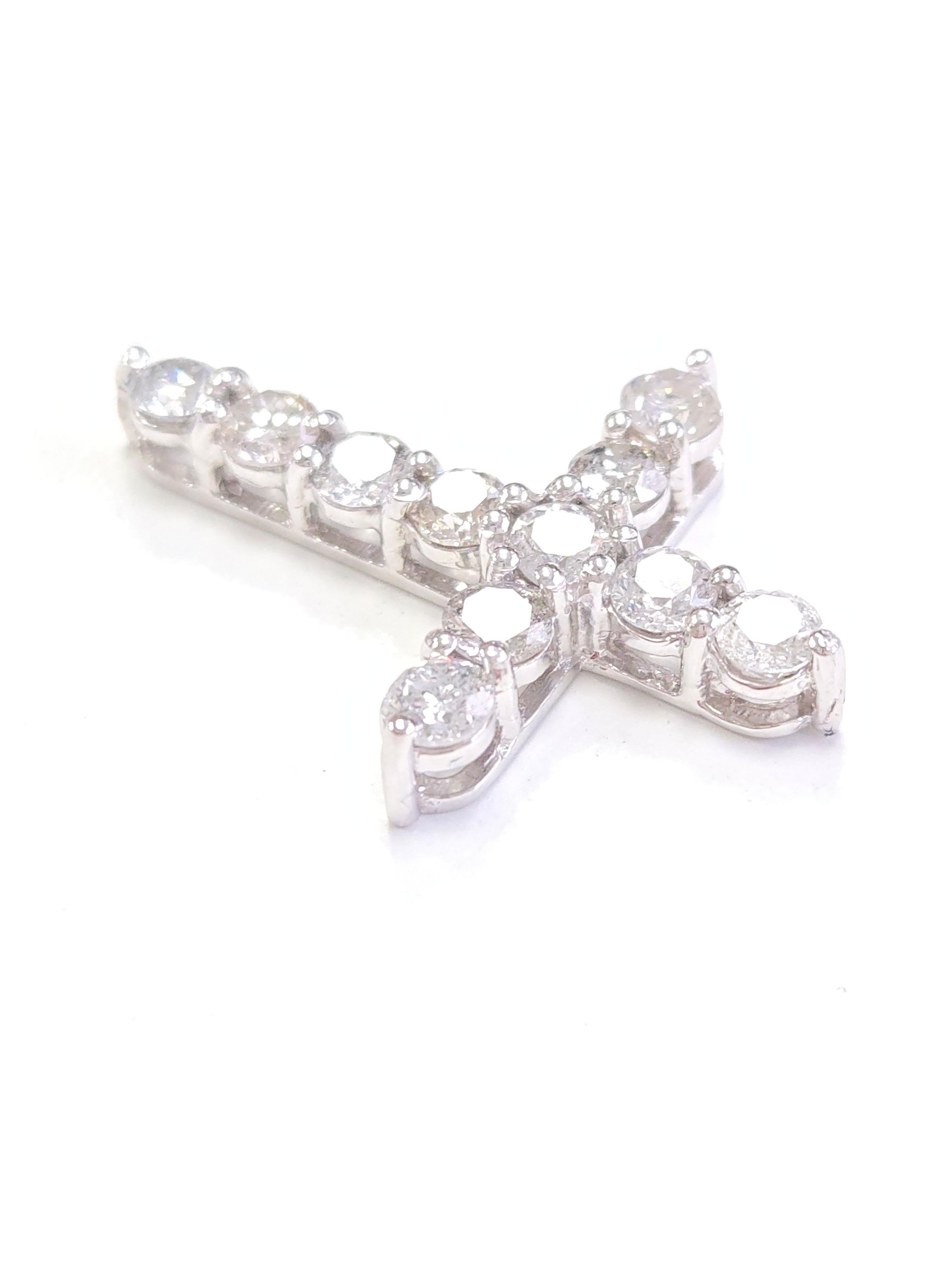 Colgante Cruz Diamante Natural Oro Blanco 3,35 Quilates Corte redondo en venta