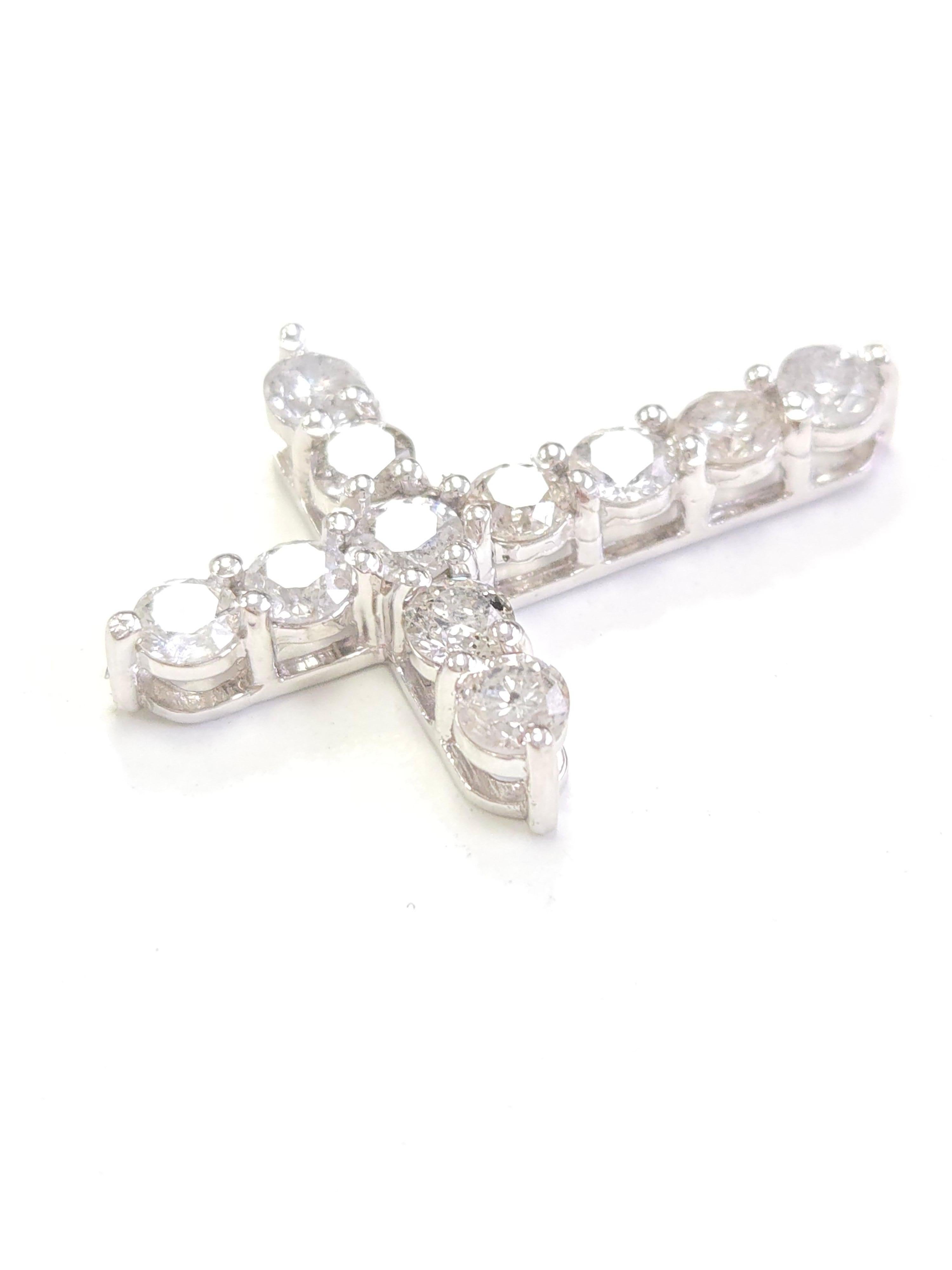 Femenino o masculino Colgante Cruz Diamante Natural Oro Blanco 3,35 Quilates en venta