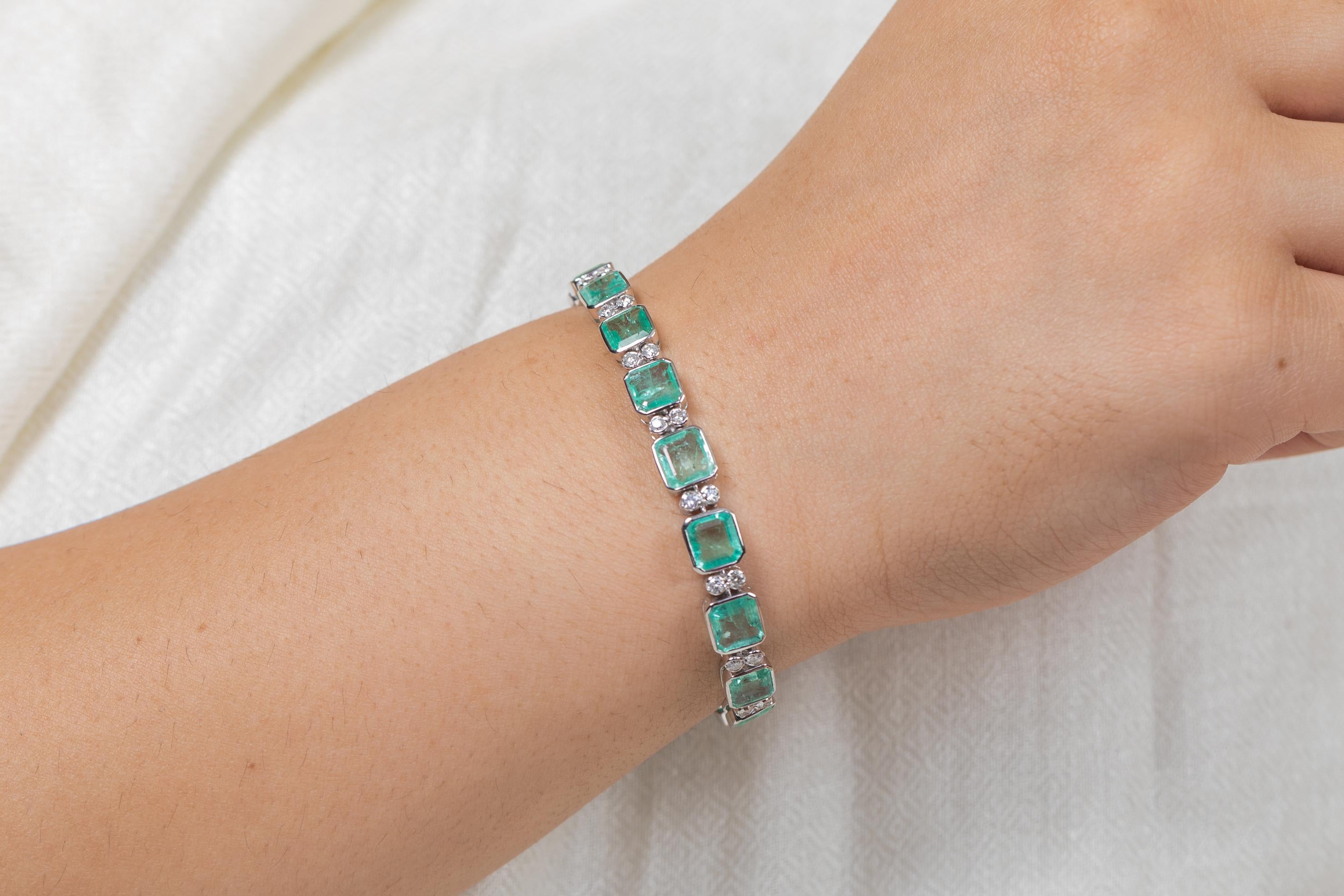 Emerald and Diamond bracelet in 18K Gold. It has a perfect octagon cut gemstone to make you stand out on any occasion or an event.
A tennis bracelet is an essential piece of jewelry when it comes to your wedding day. The sleek and elegant style