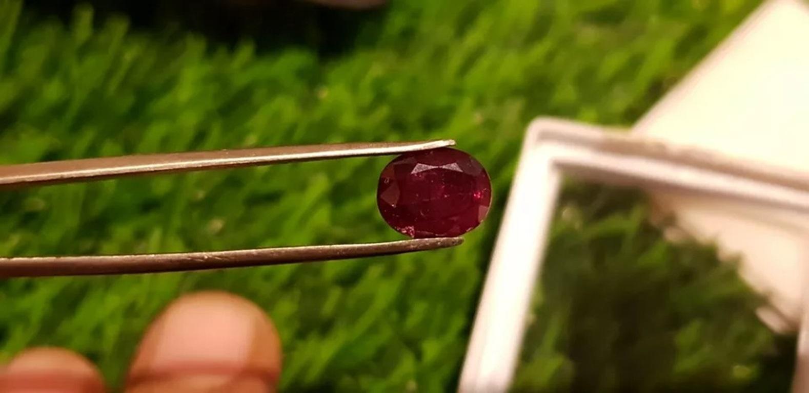 3.35cts Mozambique Ruby Unheated Cut Stone 100% Natural Certified AAA+ In New Condition For Sale In Chicago, IL