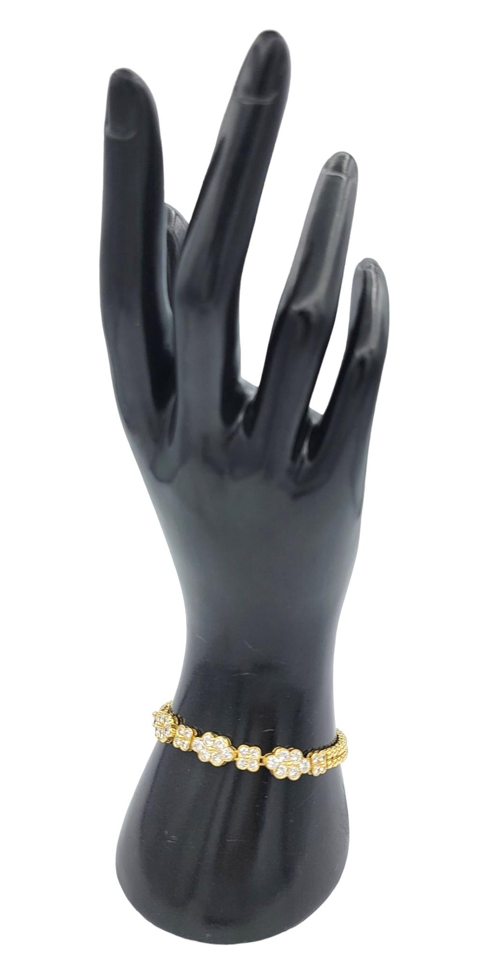 Bracciale a doppia fila di perline con diamanti floreali da 3,36 carati in oro giallo 18 carati in vendita 2