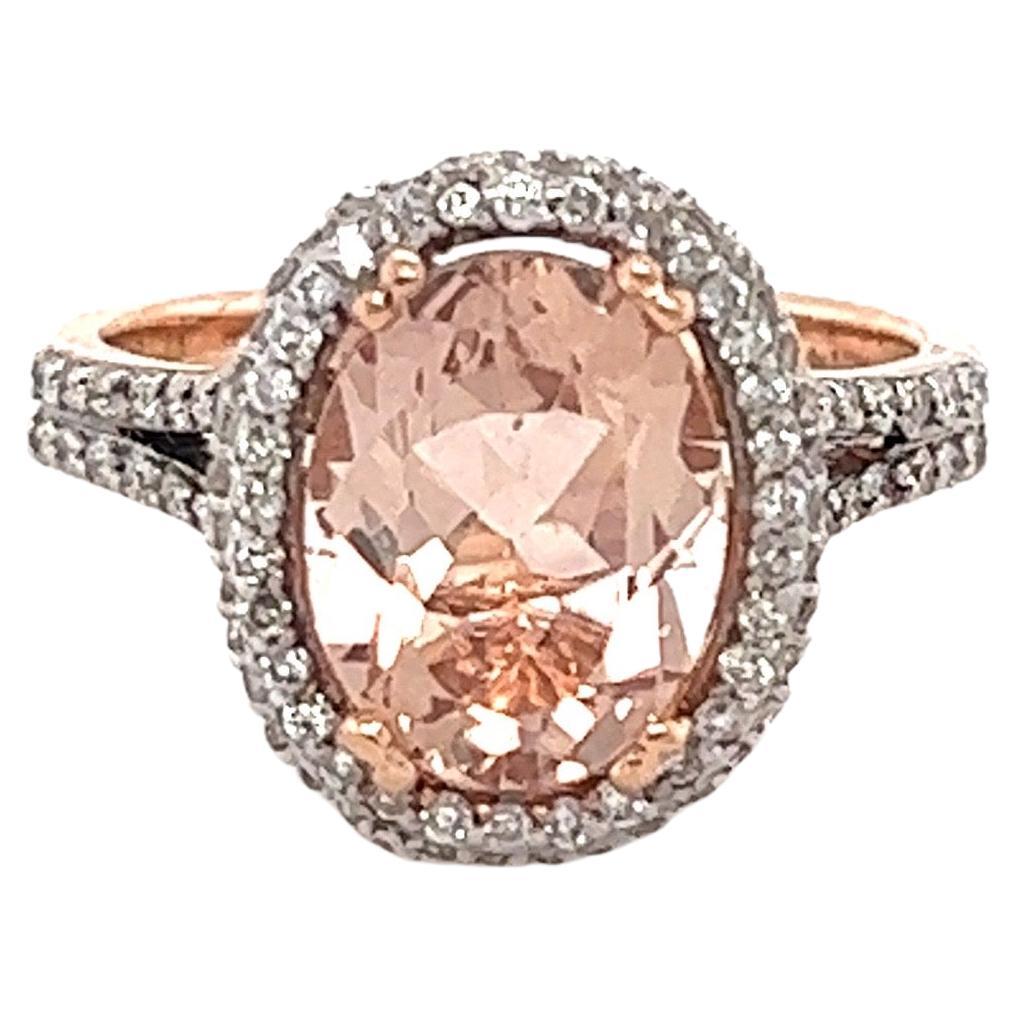3.36 Carat Morganite Diamond 14 Karat Rose Gold Engagement Ring en vente