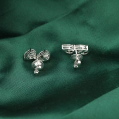 Boucles d'oreilles solitaires en diamant poire de 3,36 carats, pureté SI/H, en or blanc 18 carats