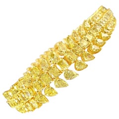 33.61 Carat Natural Fancy Yellow Pear and Cushion Diamond Bracelet Gold 18 Karat
