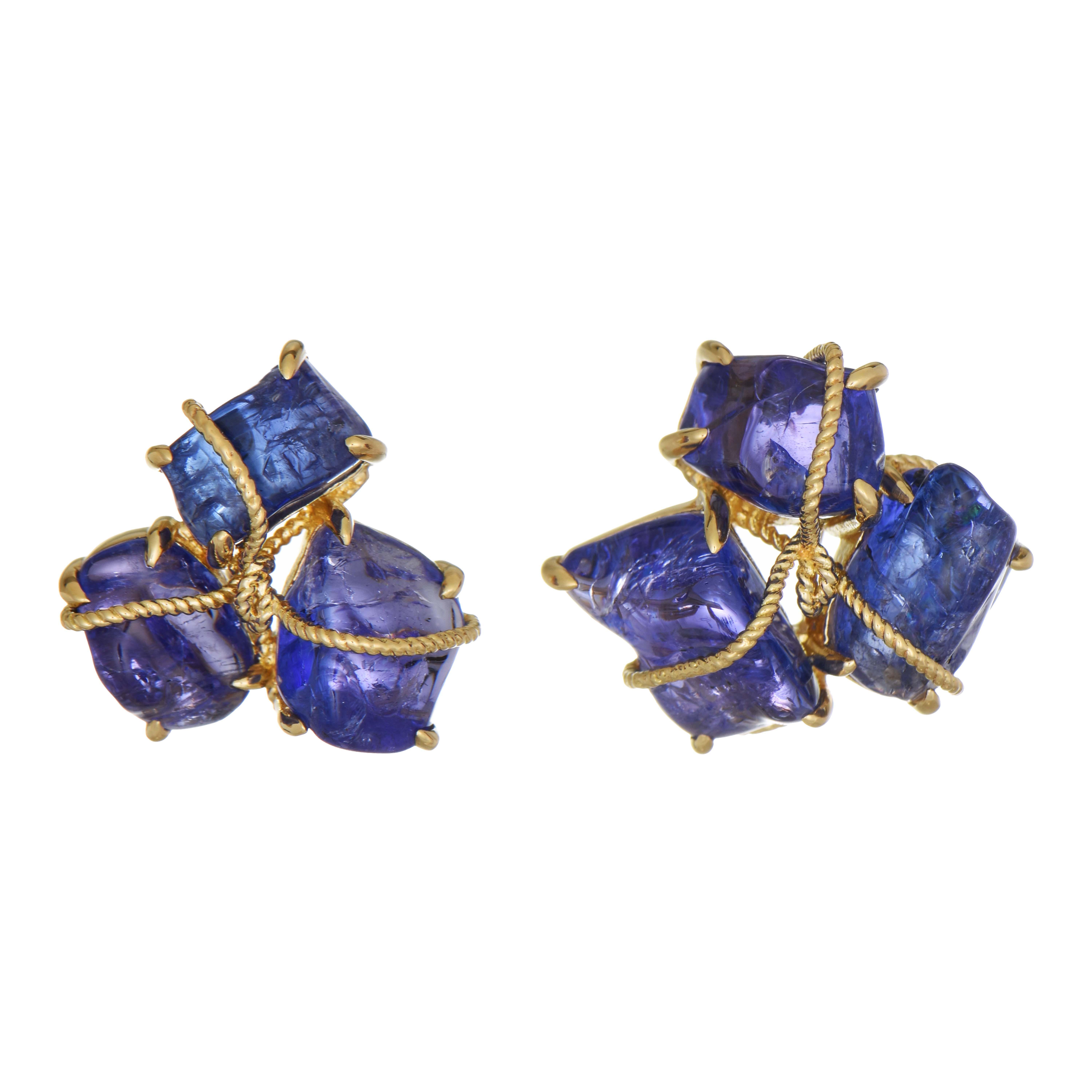 Mixed Cut 33.65 Carat Tanzanite Yellow Gold Earrings For Sale