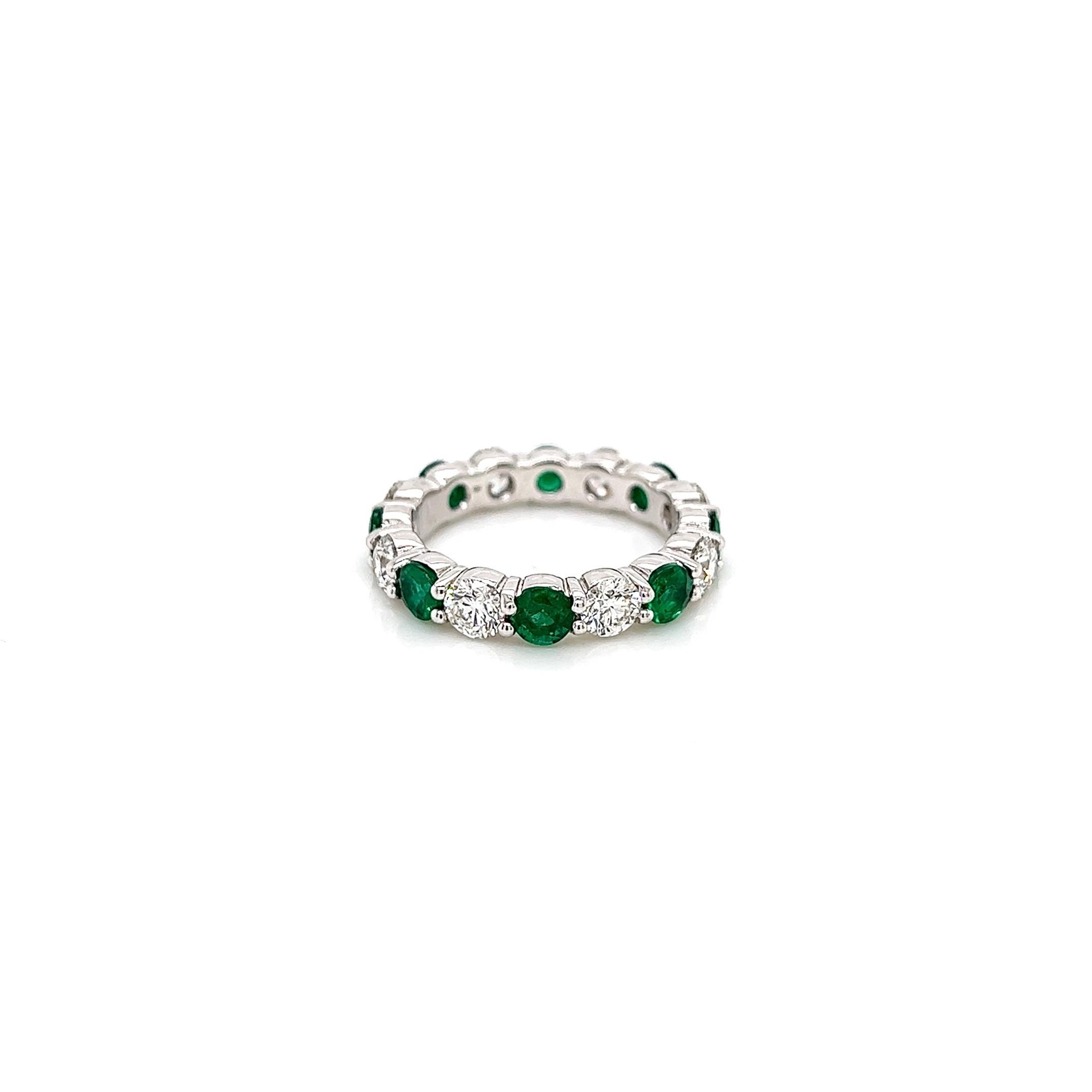 3.36 Total Carat Green Emerald and Diamond Ladies Ring

Highly Polished 1.86 Carat Diamond Eternity Band with Green Emerald Gemstone Carat Weight of 1.50 CT.

Specifications:
-Metal Type: 18K White Gold
-1.50 Carat Round Cut Columbian Green