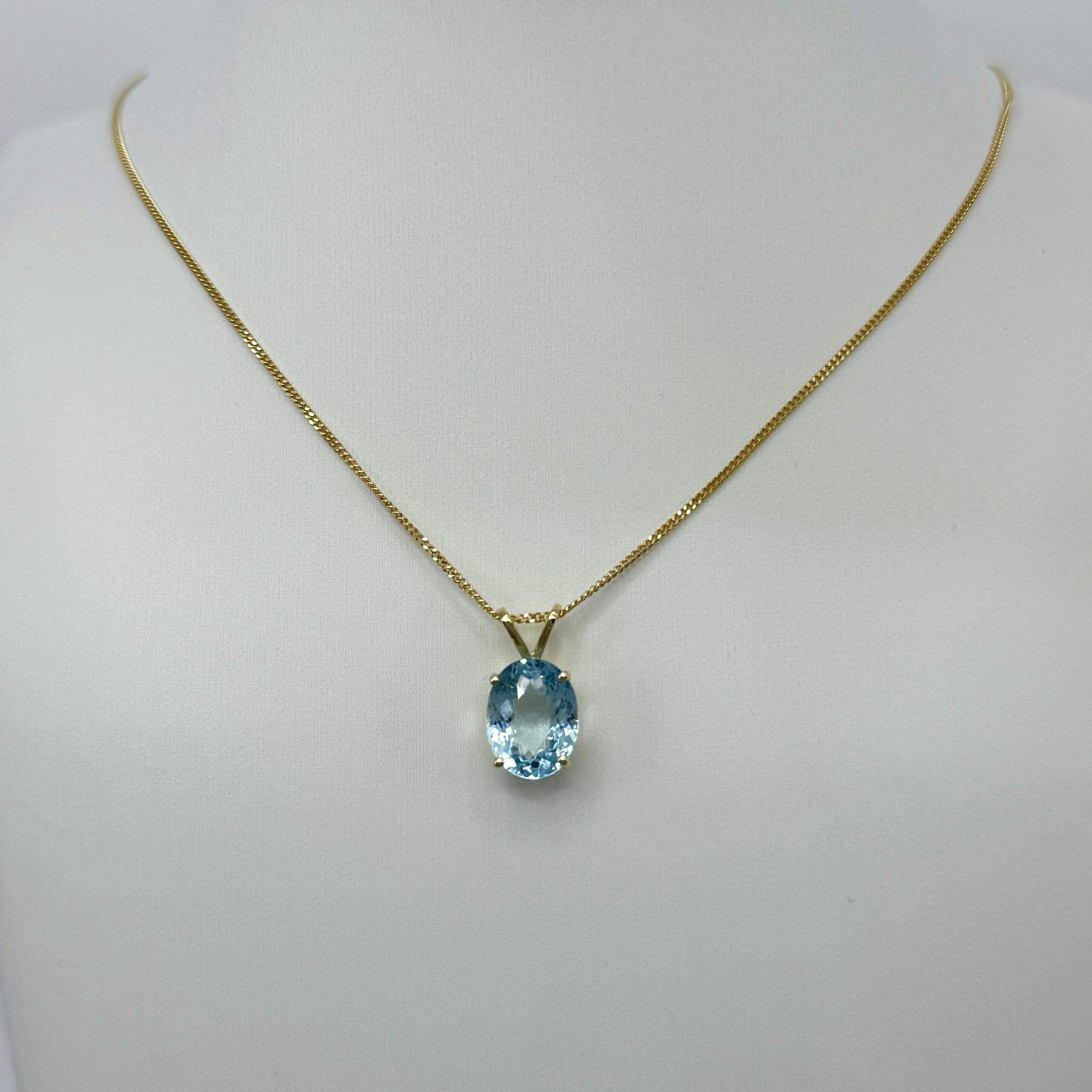 3,36ct Vivid Blue Aquamarin Oval Cut 18k Gelbgold Solitaire Anhänger Halskette (Ovalschliff) im Angebot