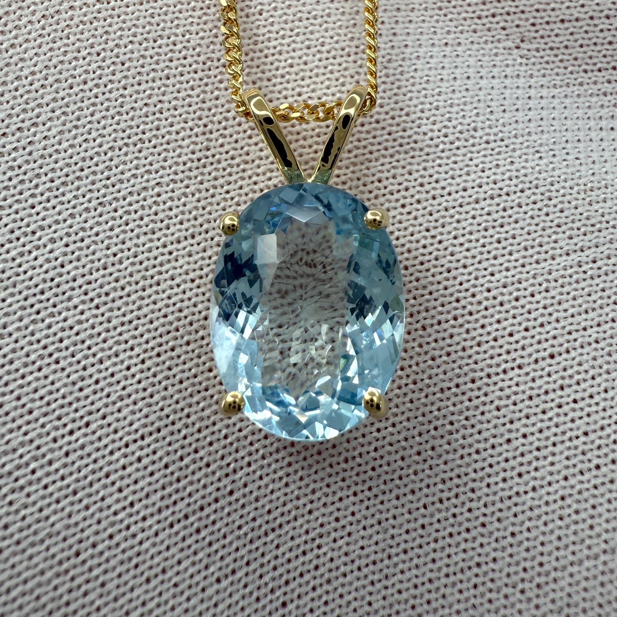 3,36ct Vivid Blue Aquamarin Oval Cut 18k Gelbgold Solitaire Anhänger Halskette für Damen oder Herren im Angebot