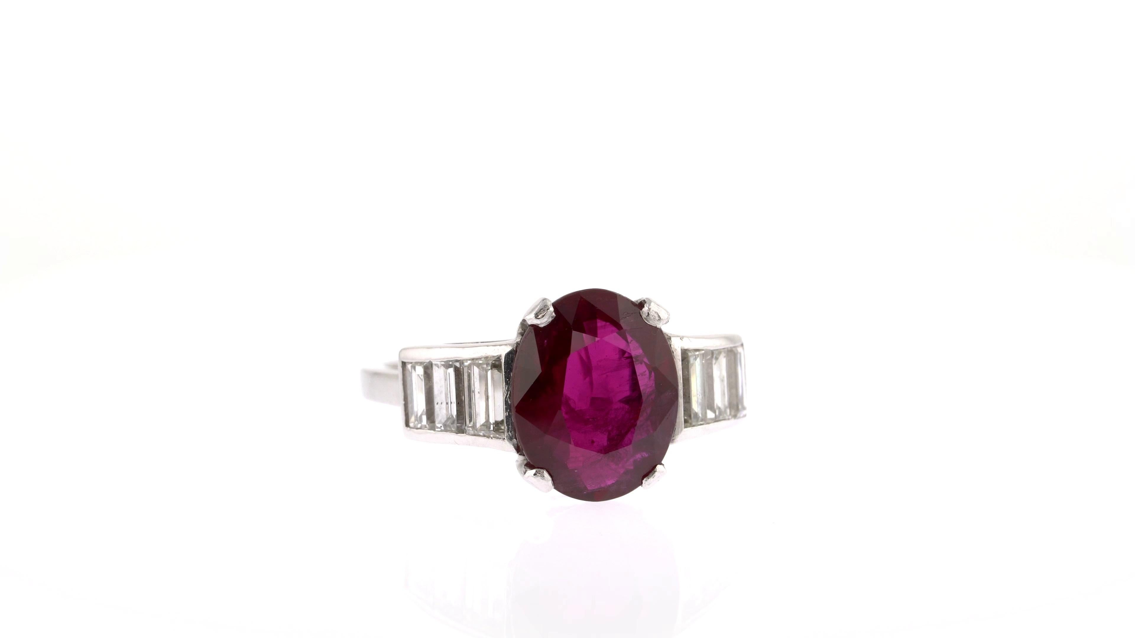 3.37 Carat Red Ruby and Diamond Platinum Ring For Sale 1