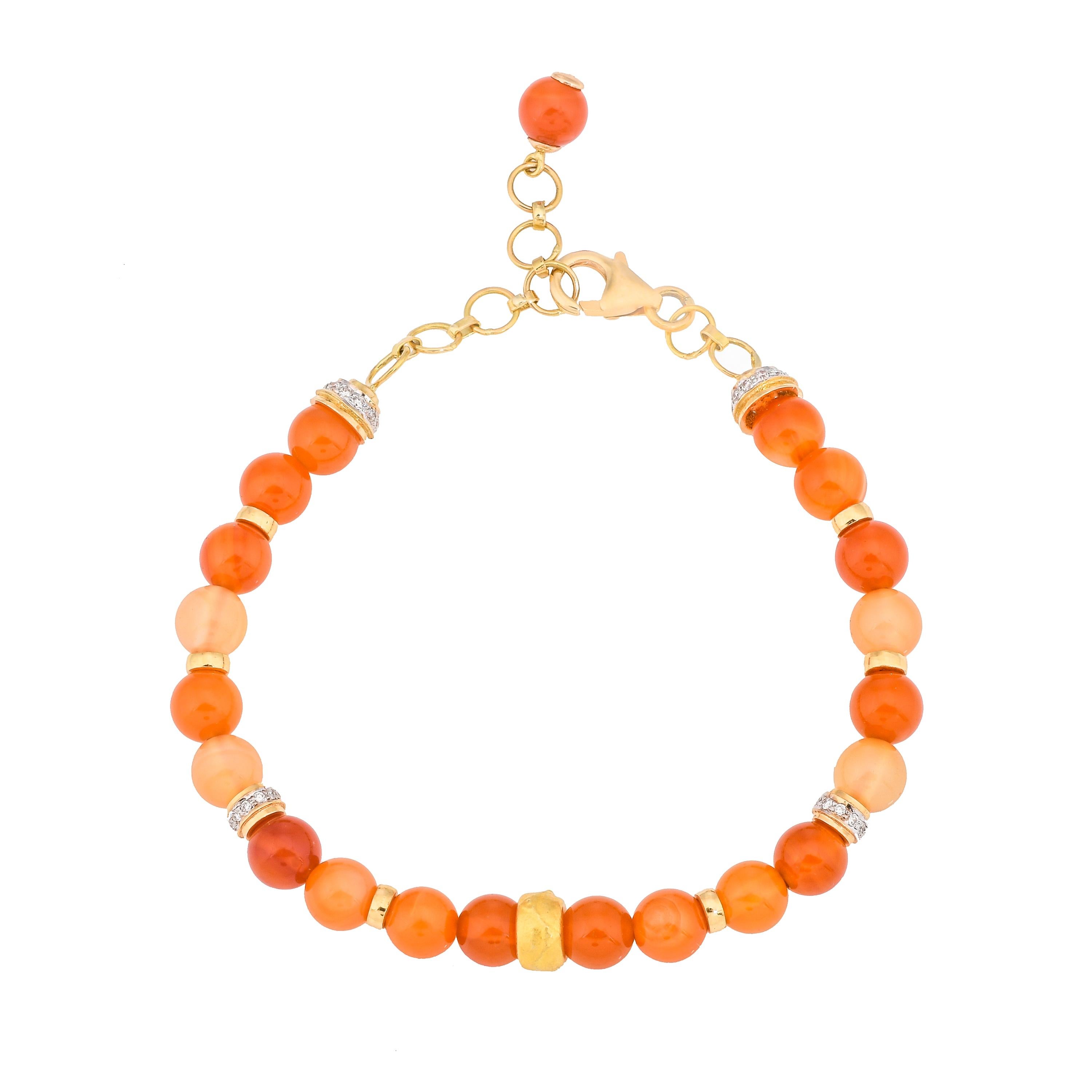 33.76 Carats Carnelian and Diamond 18kt Yellow Gold Bracelet For Sale