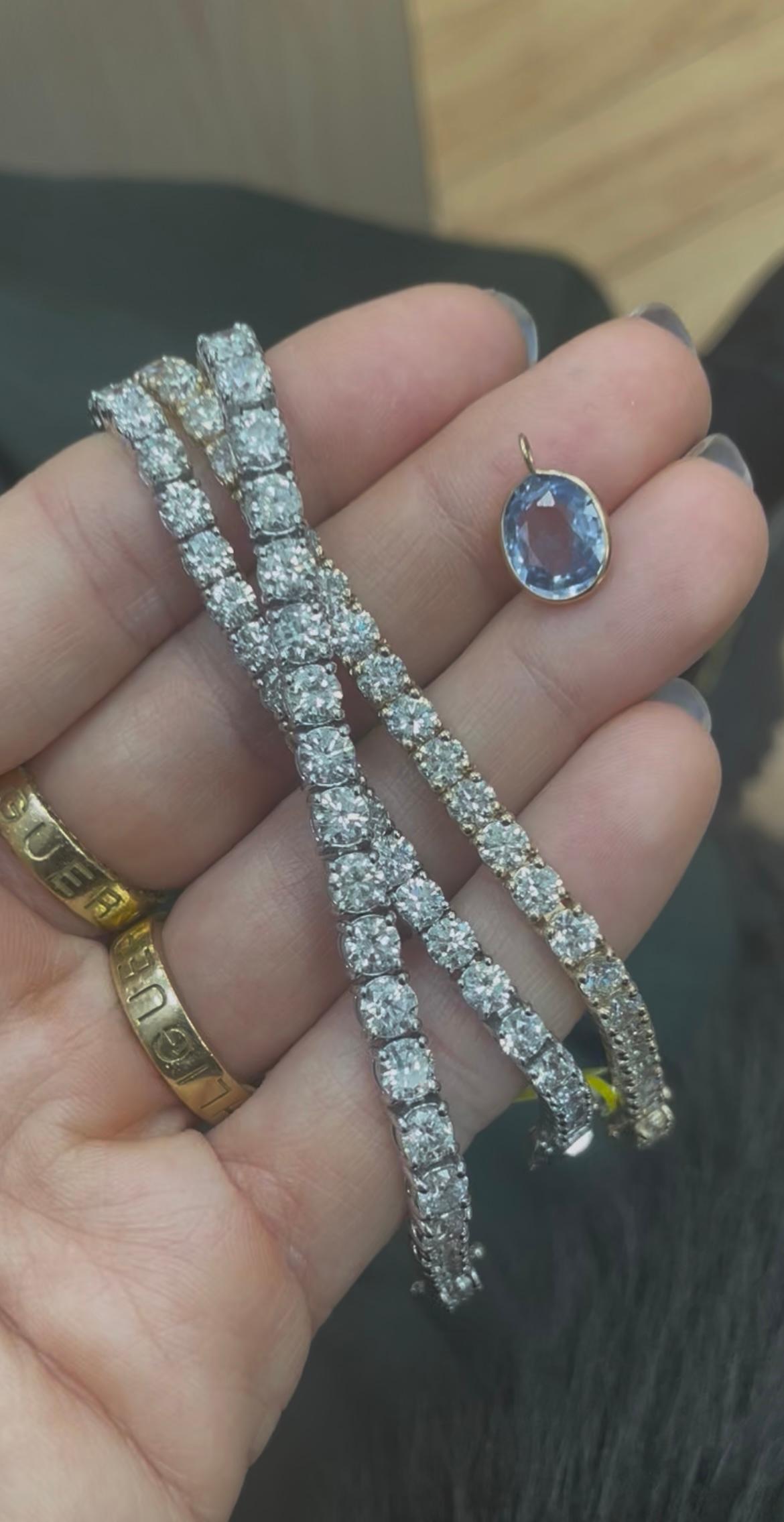 Ciondolo con zaffiro di Ceylon da 3,37 carati In condizioni Nuovo a Brisbane, AU