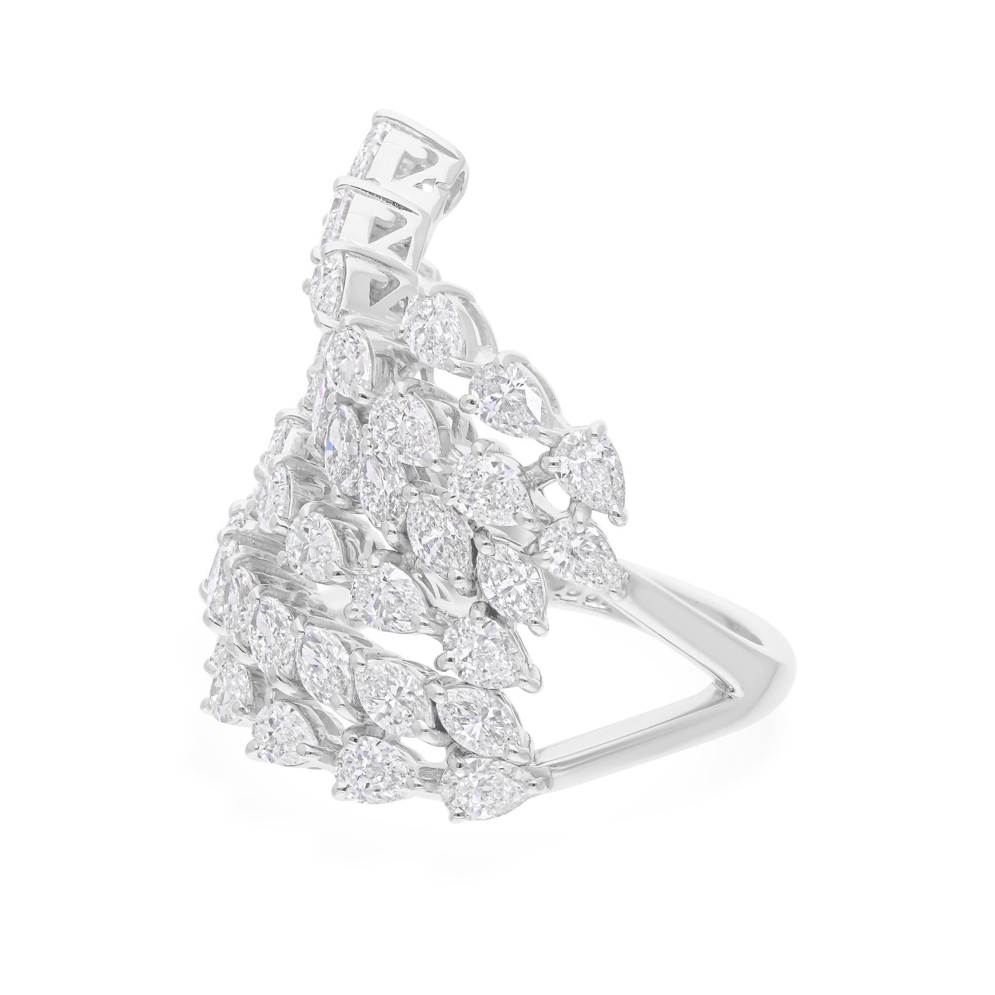 in vendita:  Anello da cocktail con diamanti naturali a più file da 3,37 carati in oro bianco 14k Tutte le tariffe pagate 4