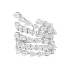 Anello da cocktail con diamanti naturali a più file da 3,37 carati in oro bianco 18 carati Tutte le tariffe pagate