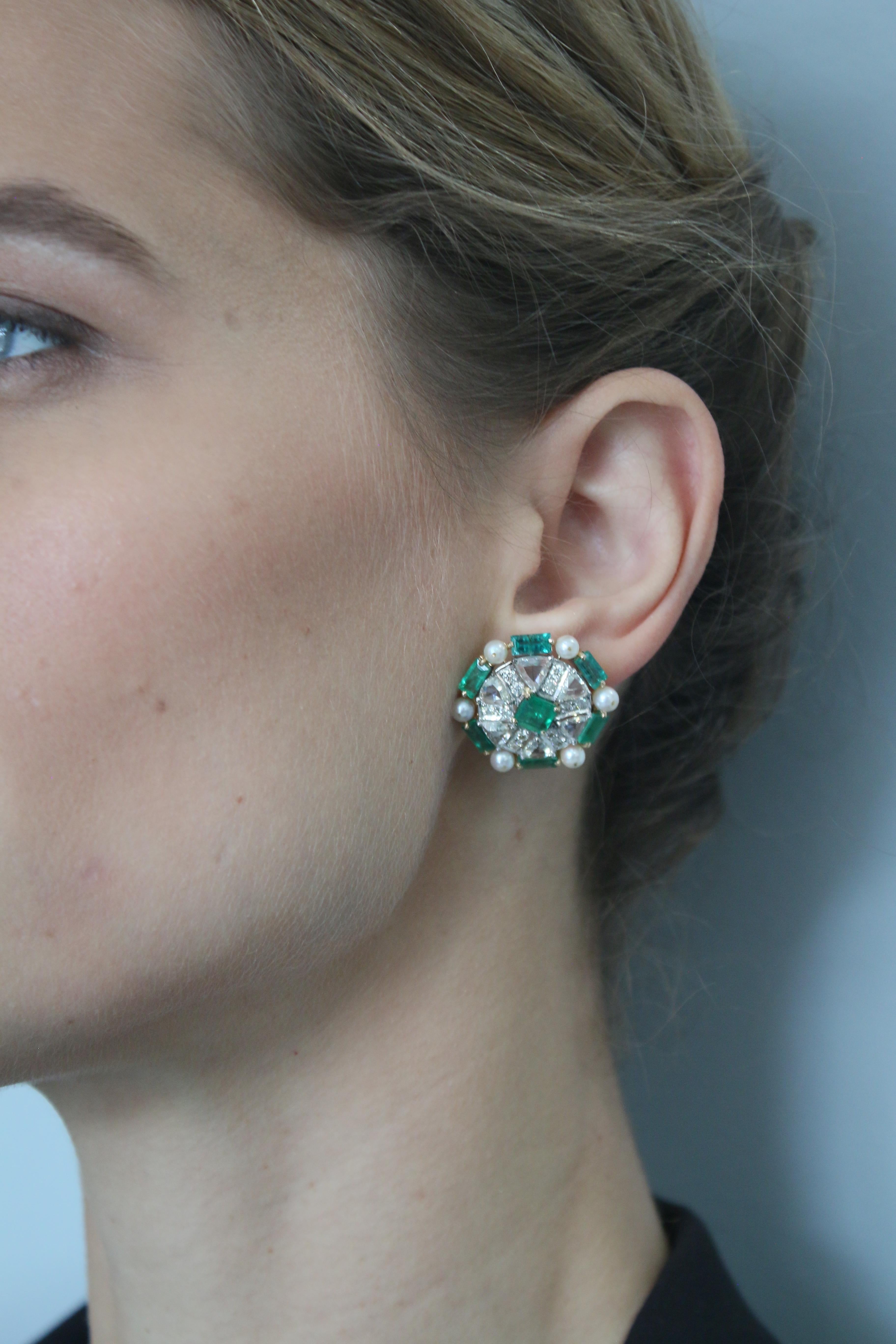 Boucle d'oreille perle 3,38 carats et émeraude 5,95 carats en vente 4