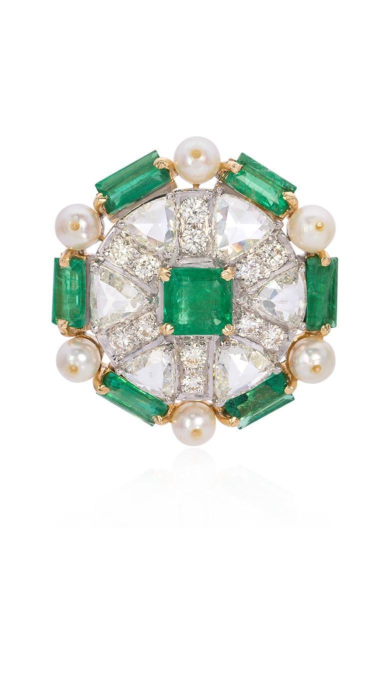 Modern 3.38 Carat Pearl and 5.95 Carat Emerald Earring