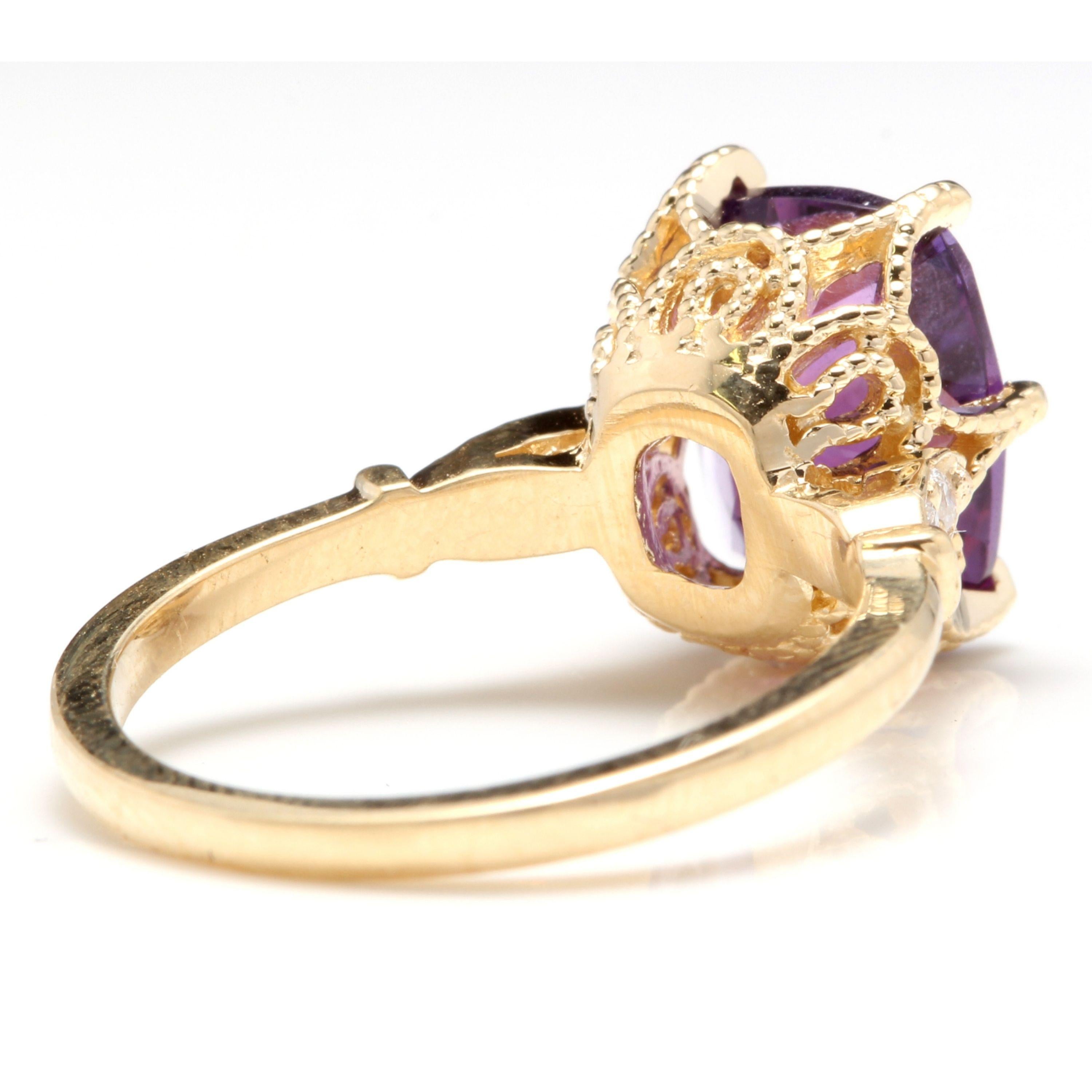 3.38 Carat Natural Amethyst and Diamond 14 Karat Solid Yellow Gold Ring In New Condition For Sale In Los Angeles, CA