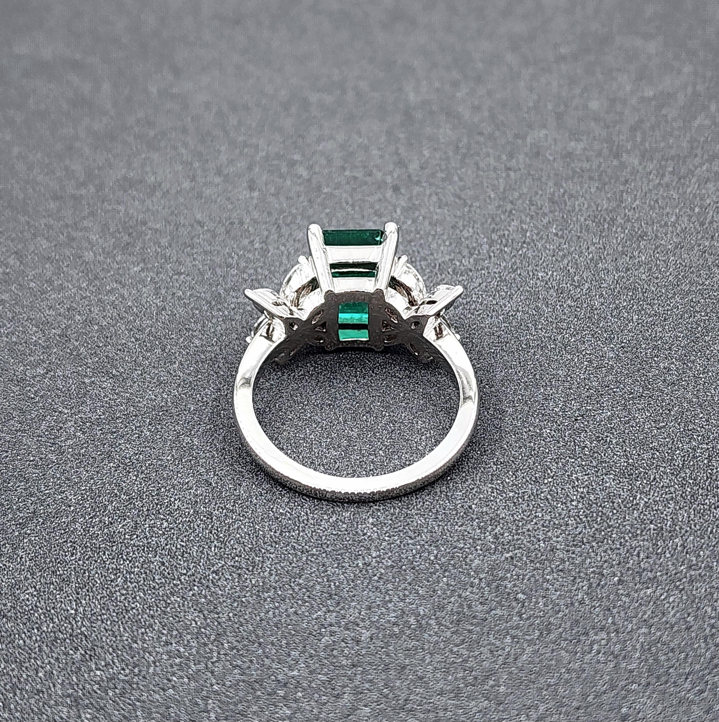 3.38 ct GIA Certified Zambian Emerald & Diamond Ring For Sale 1