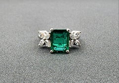 Bague en émeraude de Zambie et diamants certifiés GIA de 3,38 carats