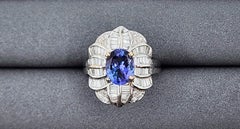 Anillo de tanzanita y diamantes de 3.38 ct