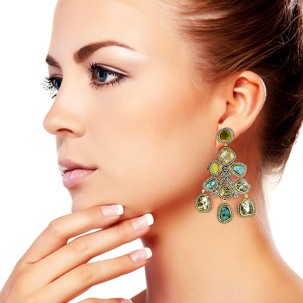 Modern 33.86ct Multicolor Sliced Diamonds Chandelier Earrings Made In 18k Yellow Gold For Sale