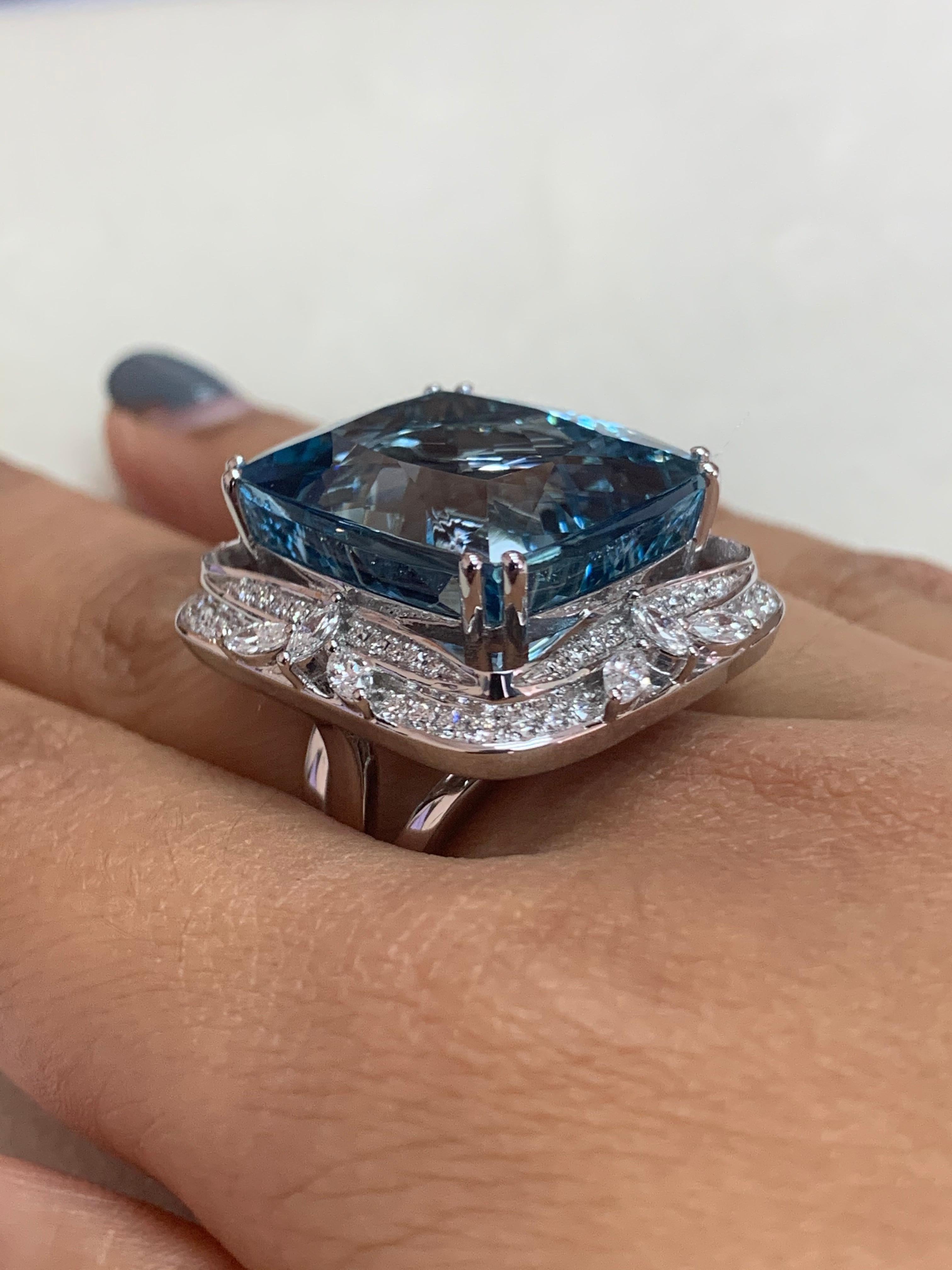 33.88 Carat Aquamarine and Diamond Ring in 18 Karat White Gold In New Condition In Hong Kong, HK