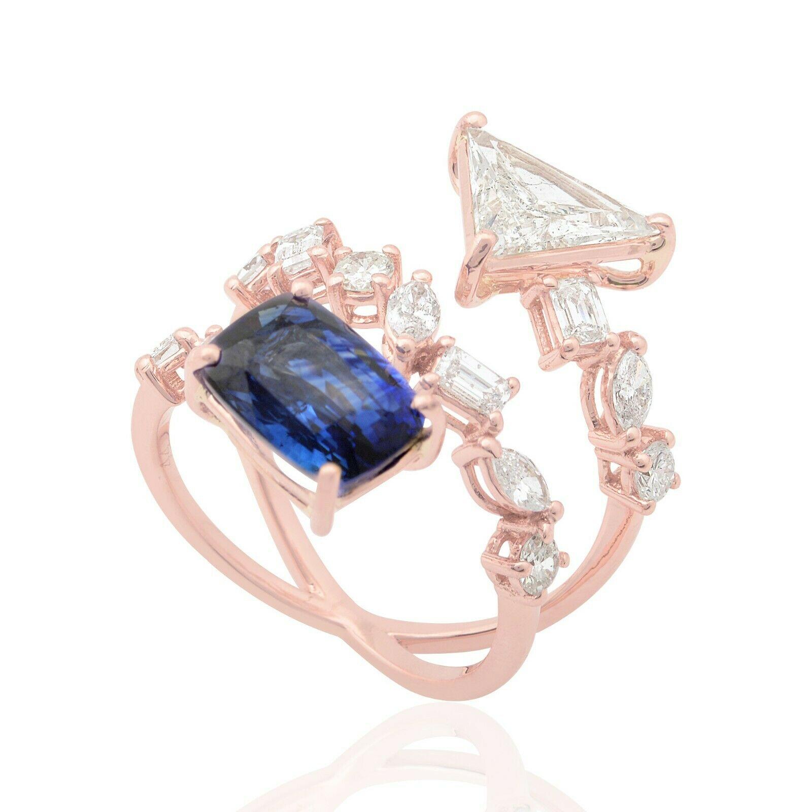 Contemporary 3.39 carat Blue Sapphire Trillion Diamond 14 Karat Gold Ring For Sale