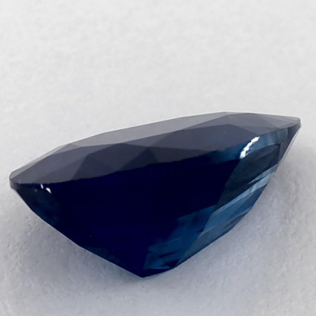 Gema suelta de zafiro azul pera de 3.39 qt en venta 3