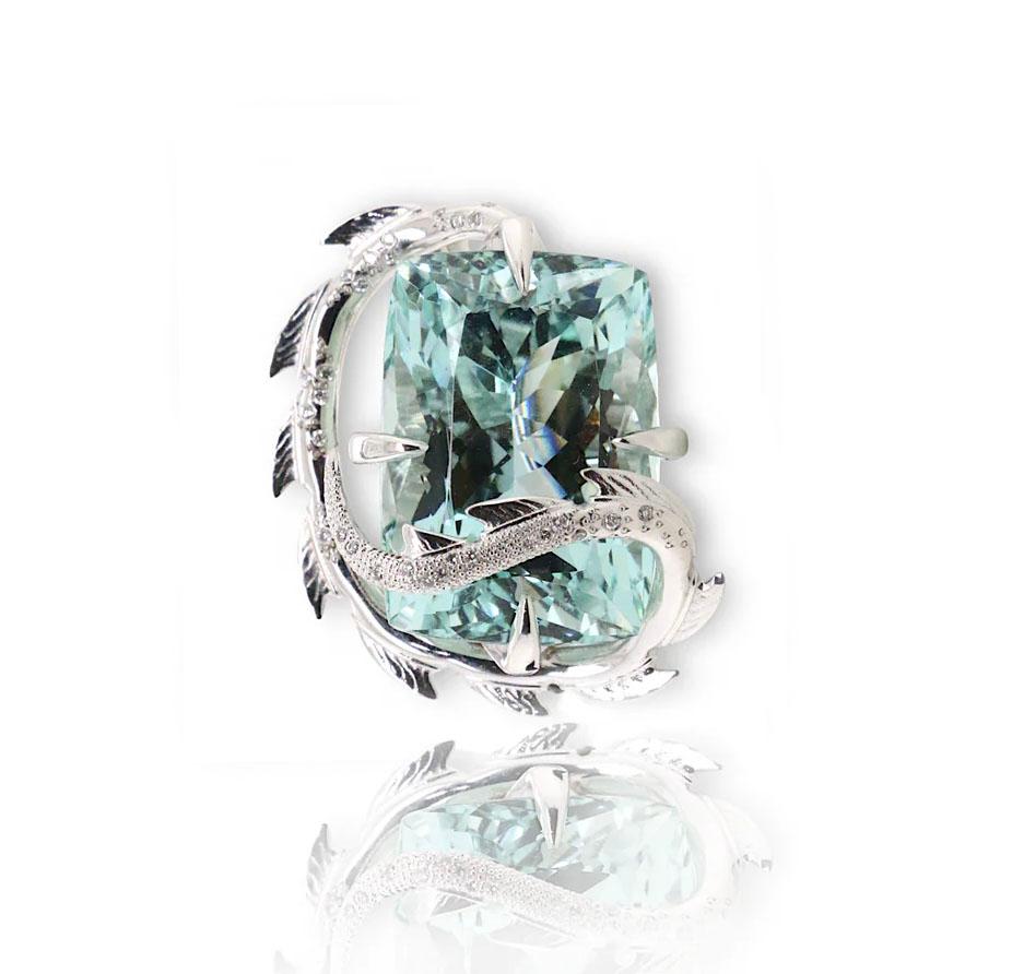Broche/pendentif dragon crocodile en or blanc 18 ct aigue-marine en vente 3