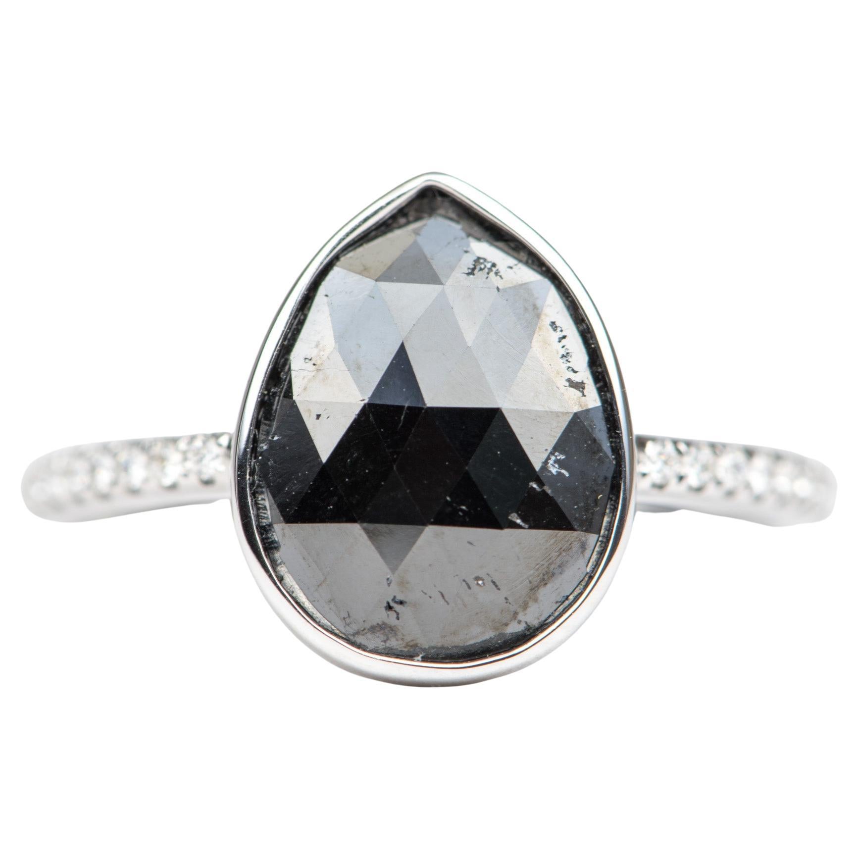 3,3 Karat schwarzer Diamant in Lünette gefasster Diamant Pave Band 14K Weißgold Ring R6258 im Angebot