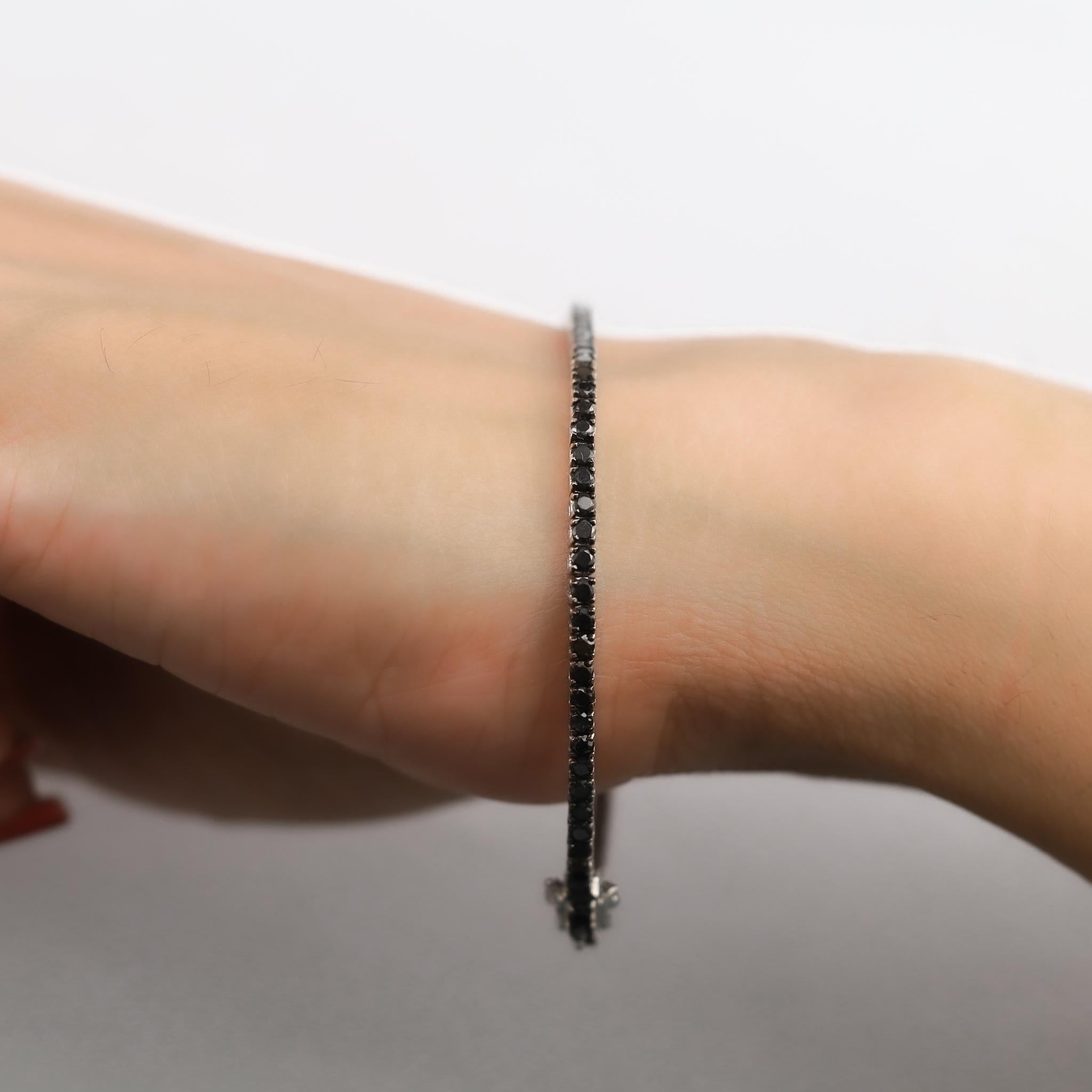 Bracelet de tennis en or blanc 18 carats, diamant noir de taille ronde naturelle 3,3tcw en vente 3