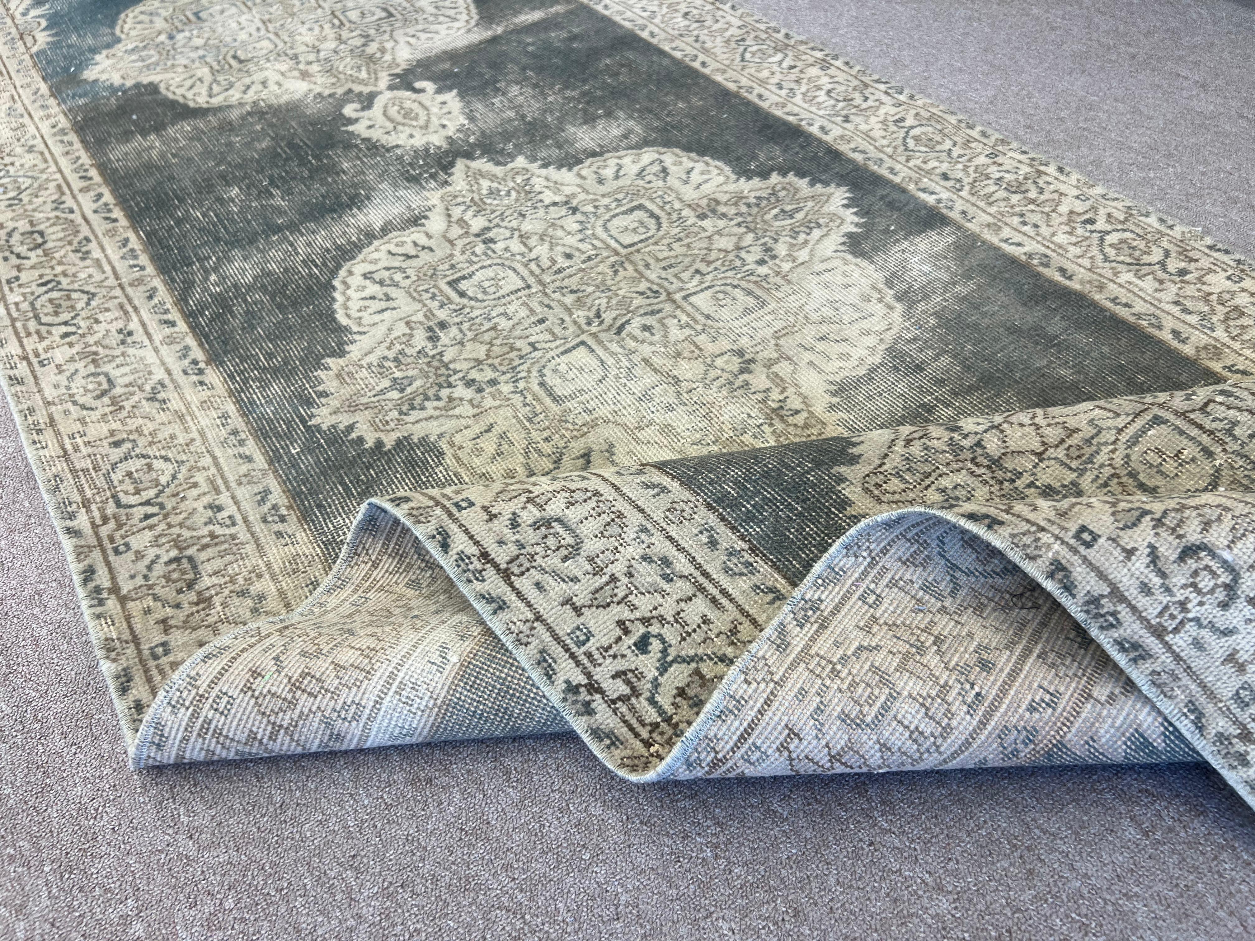 3.3x10.7 Ft verblasste anatolische Oushak Flur Läufer Teppich, Vintage Flur Teppich im Angebot 2