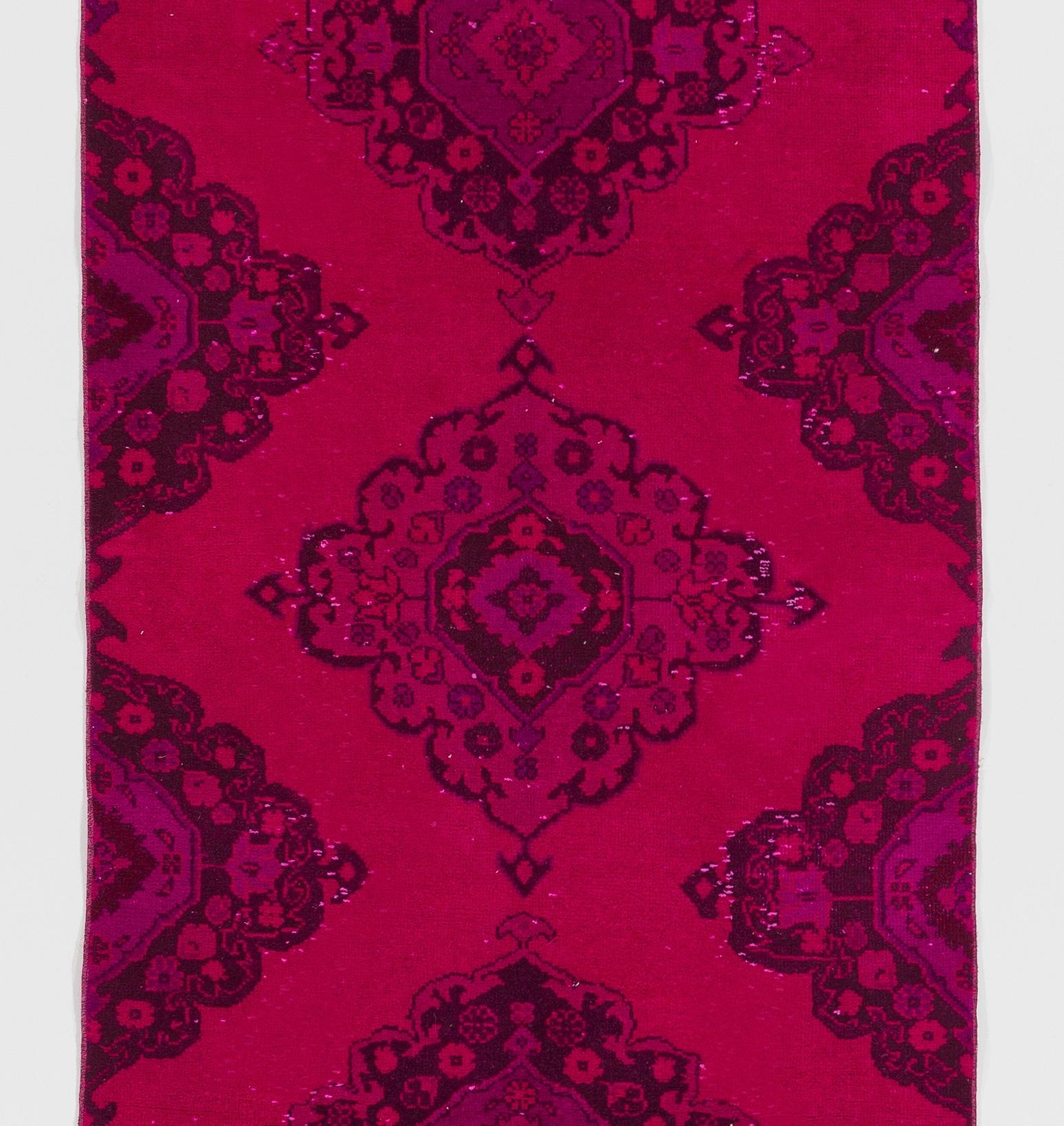 3.3x11.4 Ft Handgeknüpfter rosafarbener, moderner türkischer Teppich für den Flur (Moderne) im Angebot