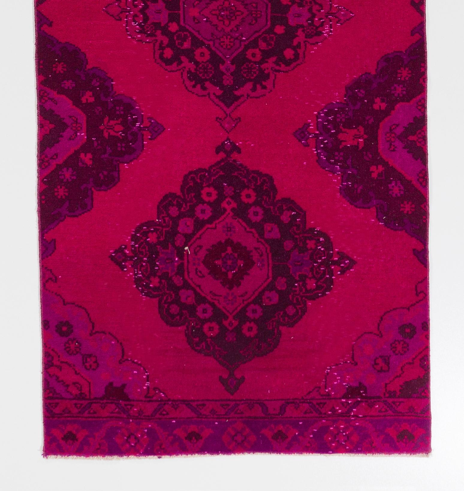 Hand Knotted Runner Rug in Pink, Modern Turkish Carpet for Hallway In Good Condition For Sale In Philadelphia, PA