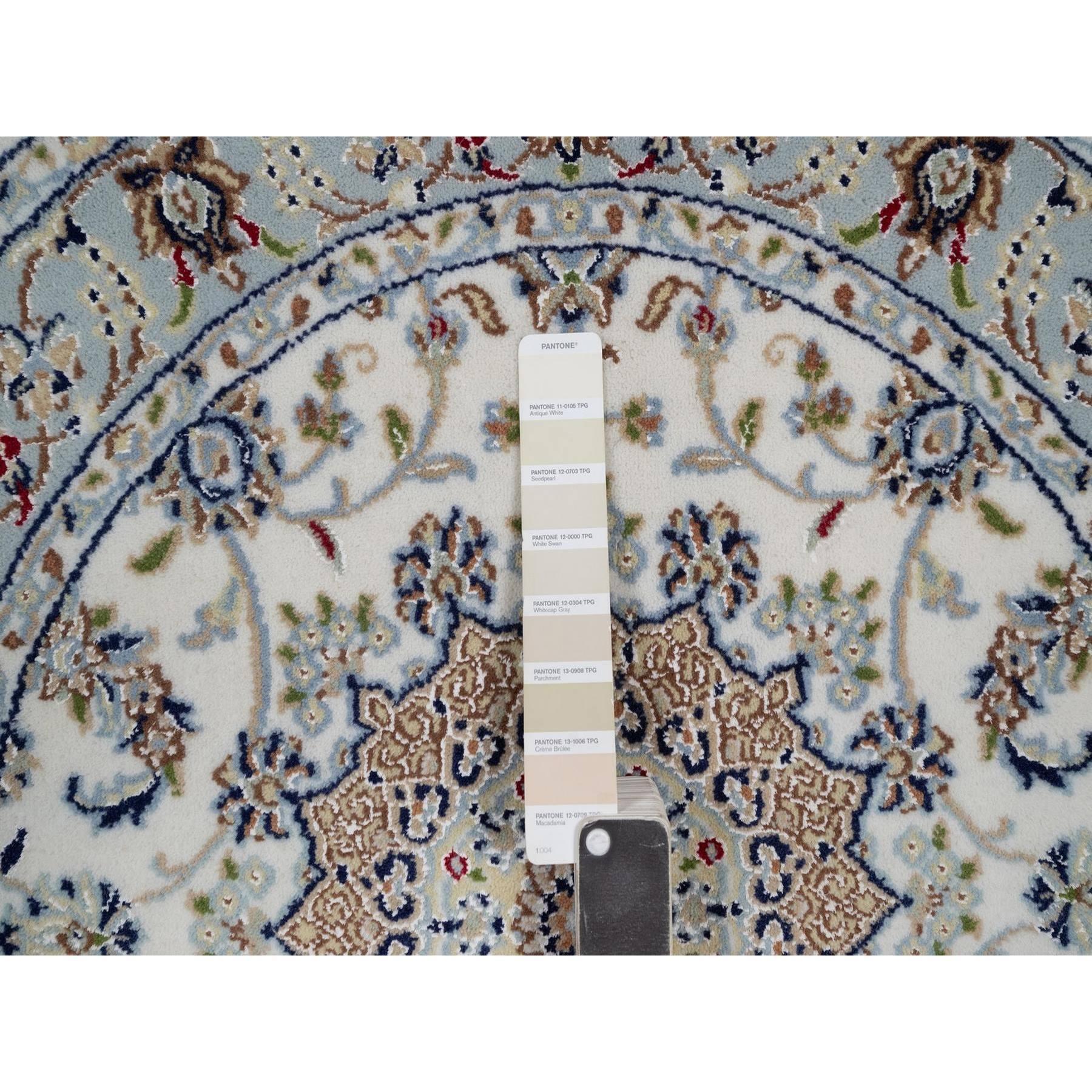 Alfombra Redonda de Lana y Seda Anudada a Mano con Diseño de Medallón Floral Nain Marfil 3'3 