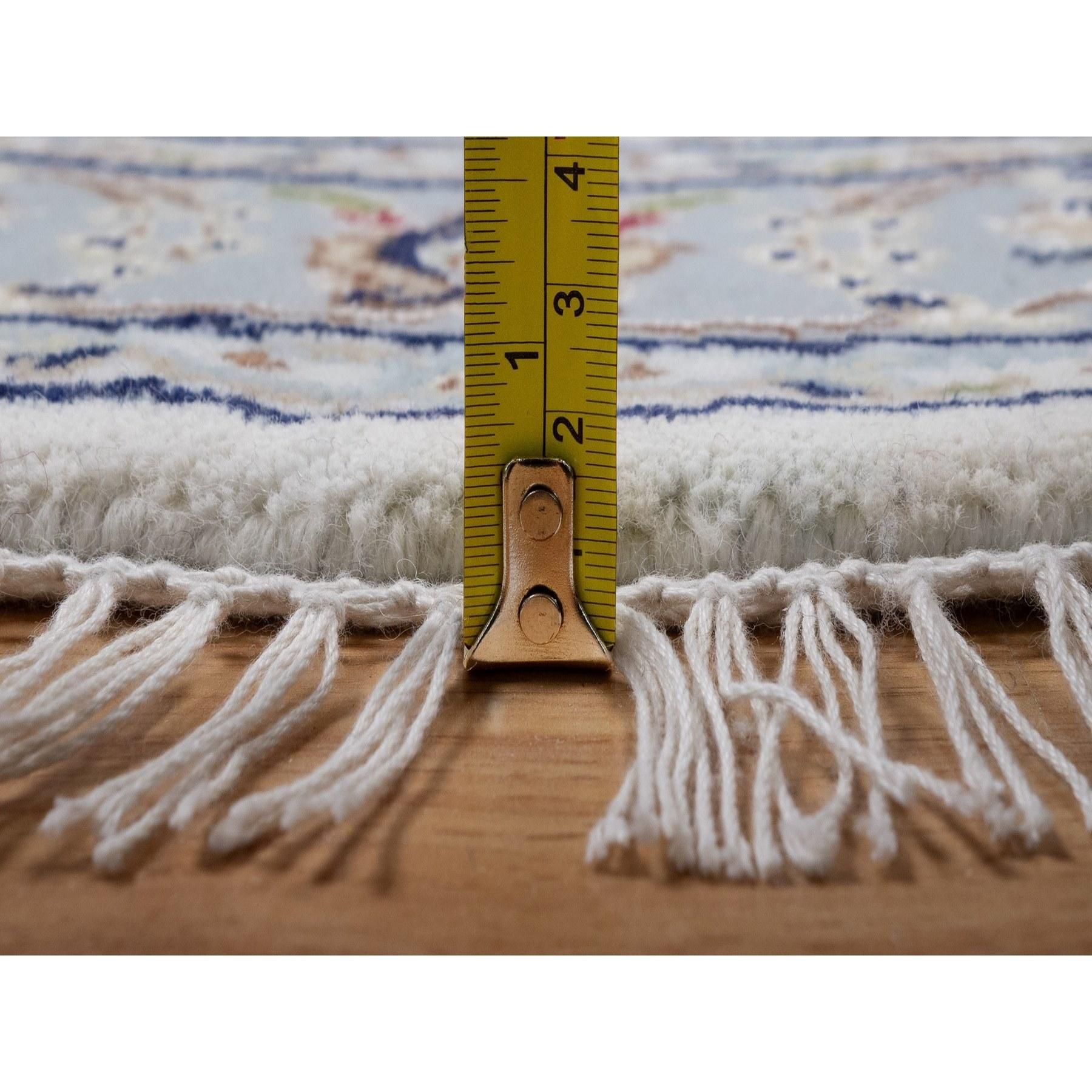 Alfombra Redonda de Lana y Seda Anudada a Mano con Diseño de Medallón Floral Nain Marfil 3'3 