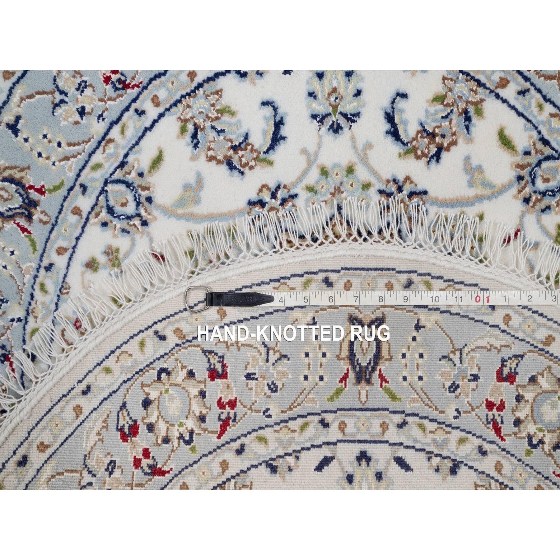 Alfombra Redonda de Lana y Seda Anudada a Mano con Diseño de Medallón Floral Nain Marfil 3'3 