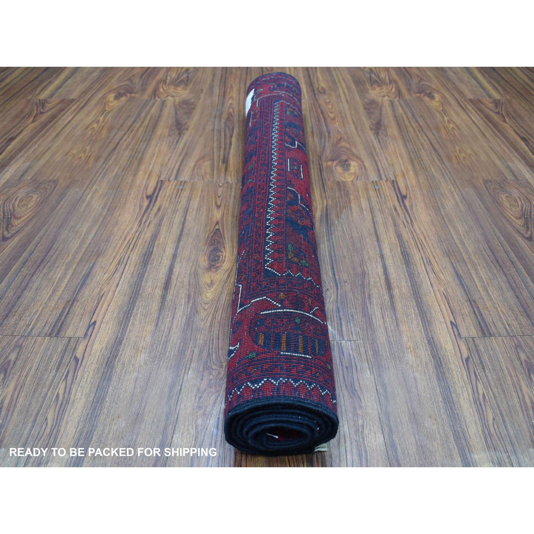 Hand-Knotted 3'3