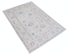 3.3x4.8 ft Tapis en laine nouée à la main. Tapis beige Small Design/One à motifs floraux