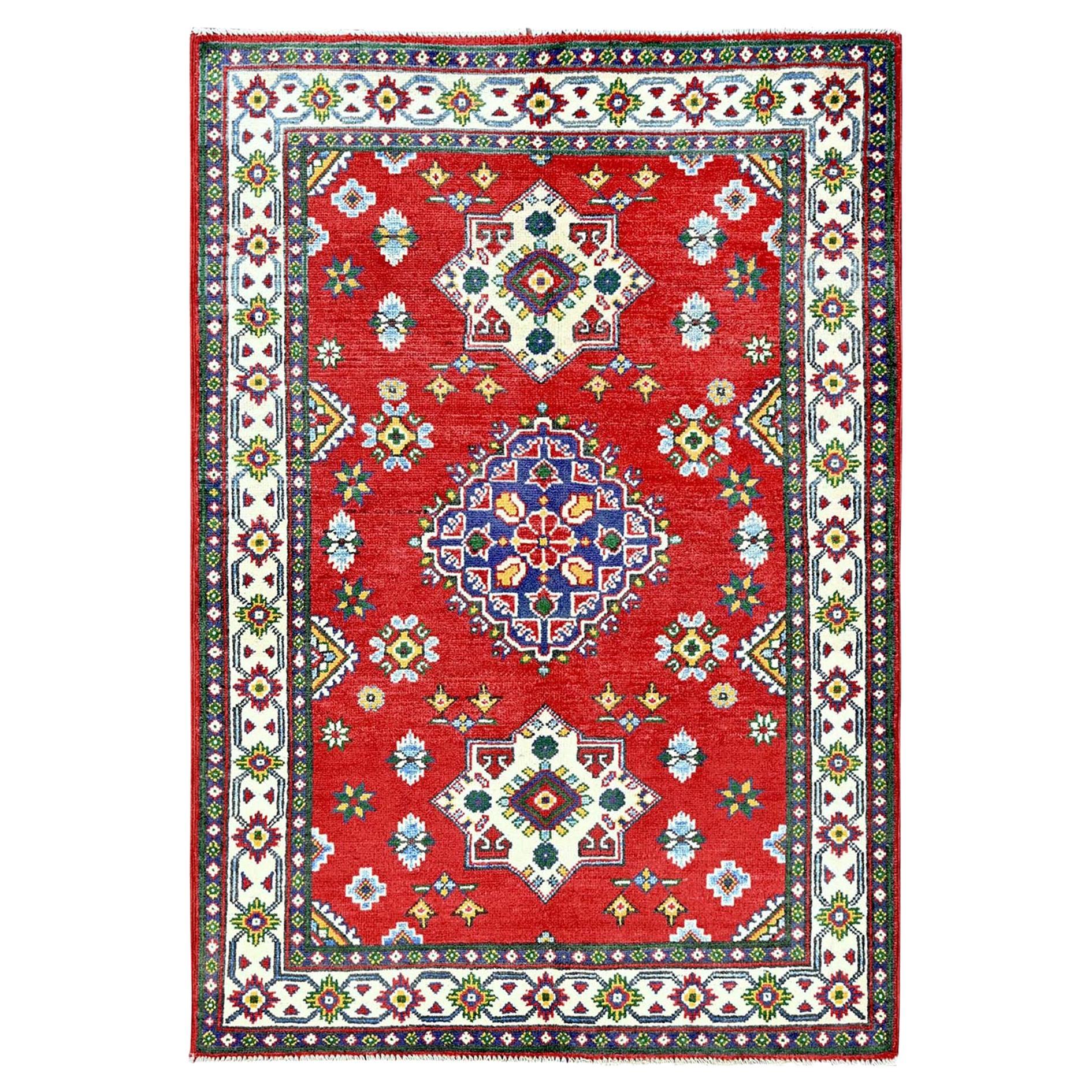 3
3 "x4
9" Berry Red Kazak with Tribal Medallions Design Rug Laine nouée à la main