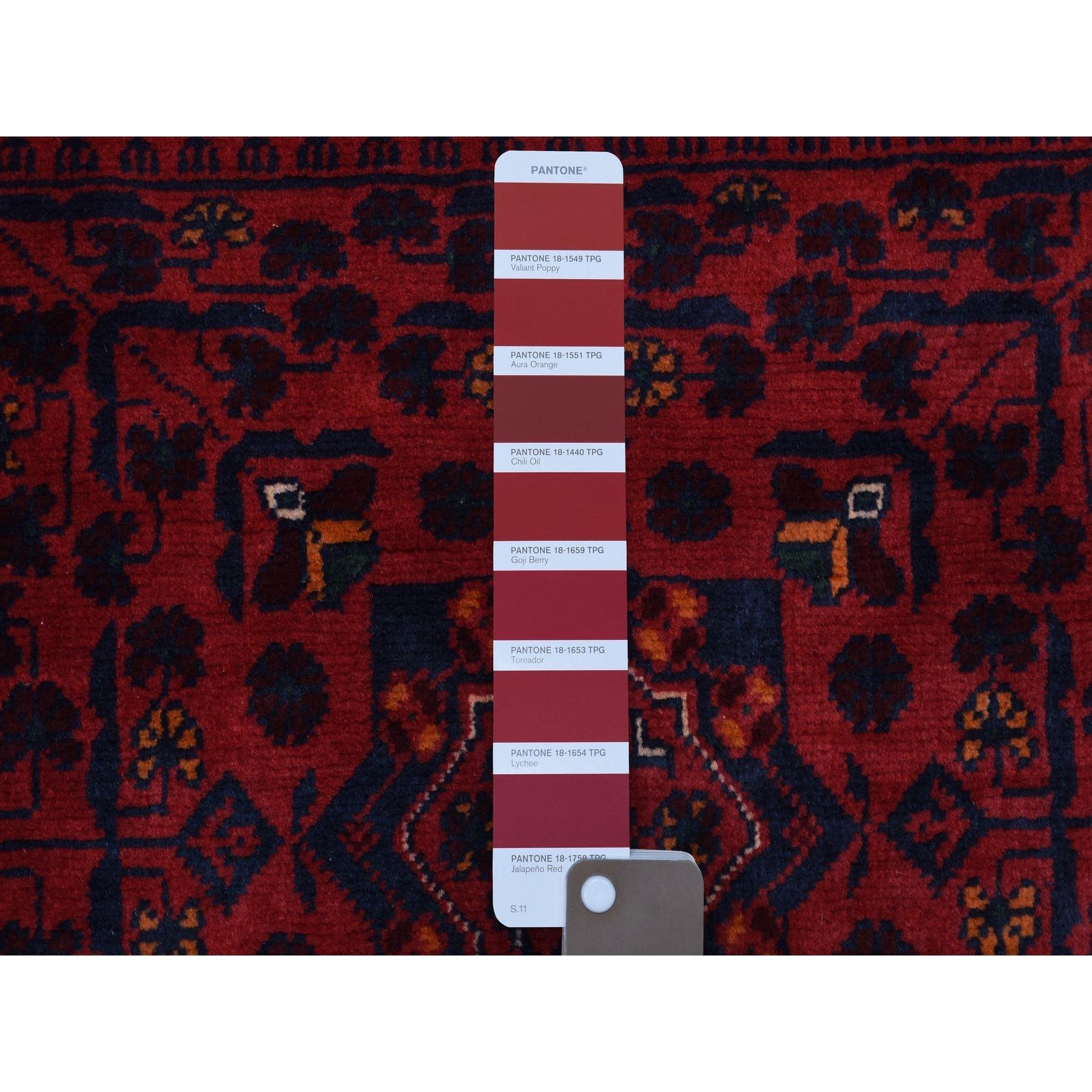 Hand-Knotted 3'3
