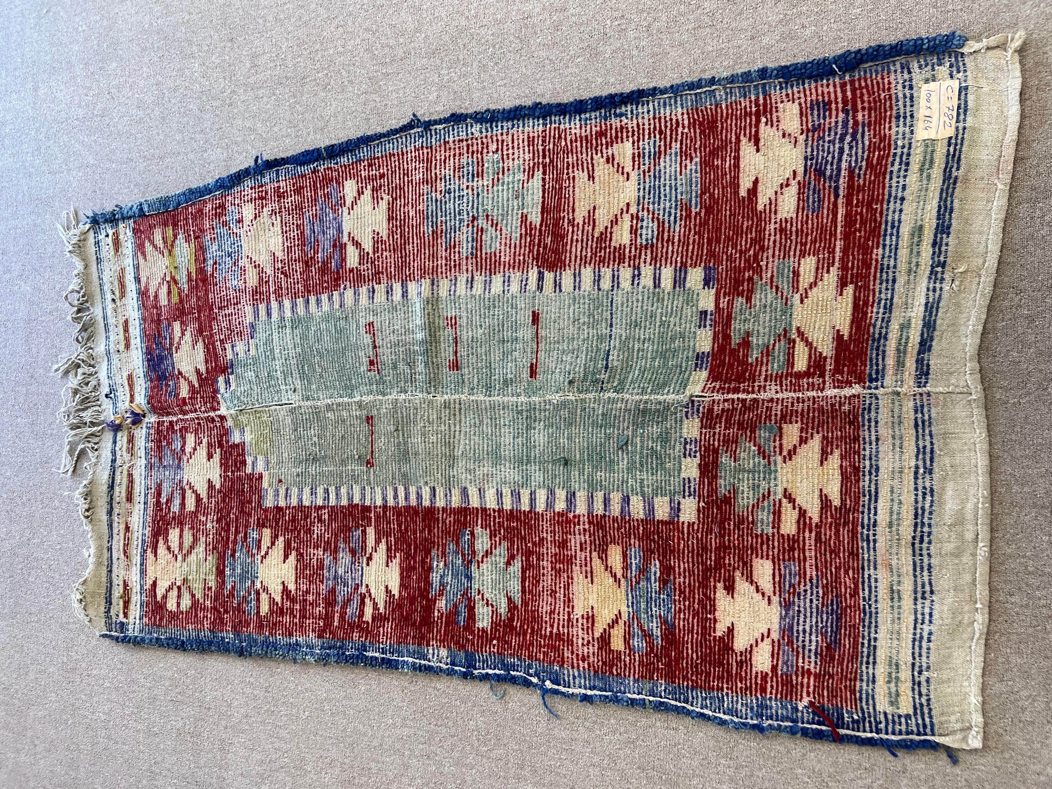 3.3x6.4 Ft One-of-a-Kind Vintage Handmade Turkish Tulu Accent Rug Made of Wool (Tapis d'accent turc en laine) en vente 1