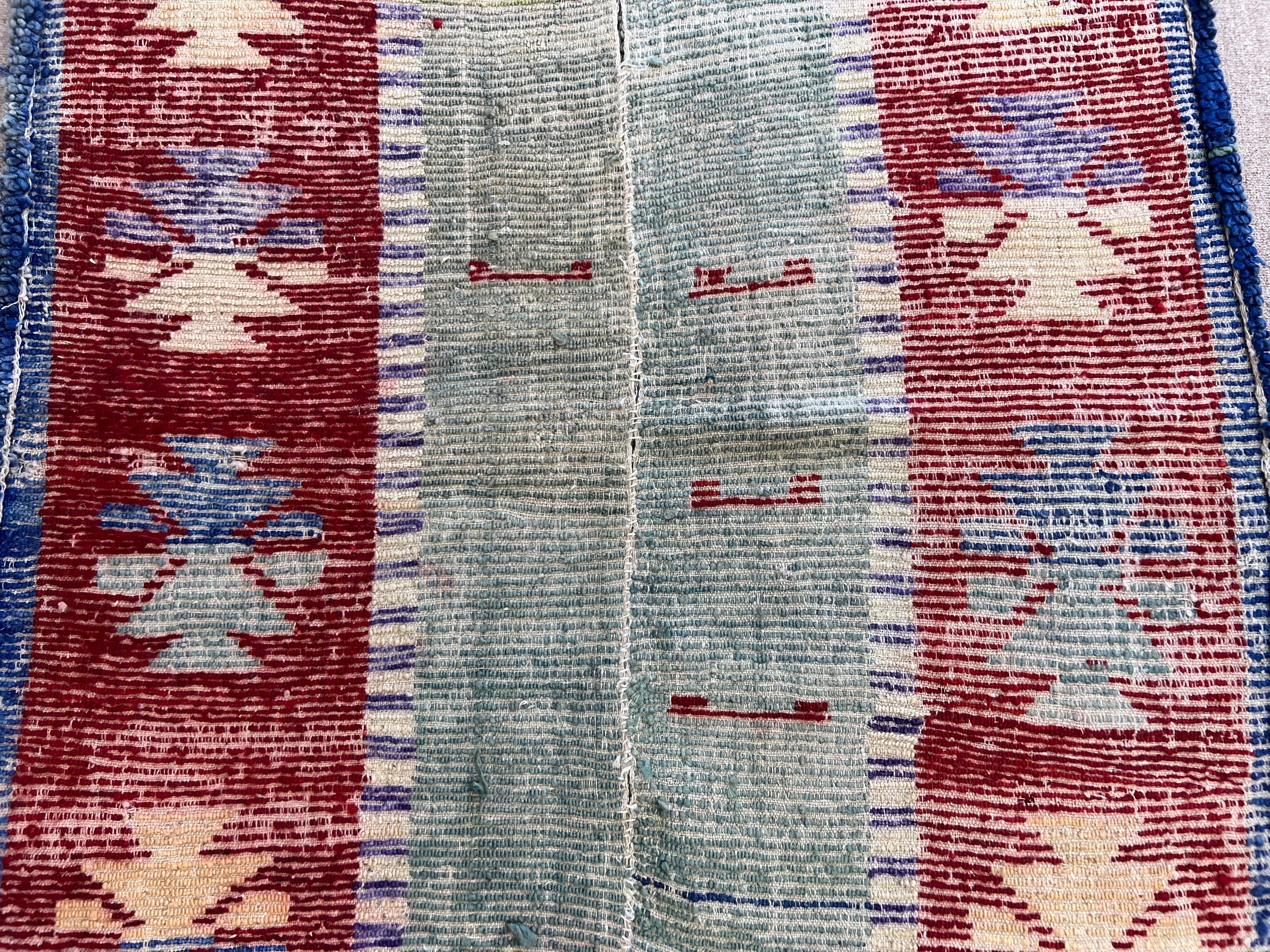 3.3x6.4 Ft One-of-a-Kind Vintage Handmade Turkish Tulu Accent Rug Made of Wool (Tapis d'accent turc en laine) en vente 2