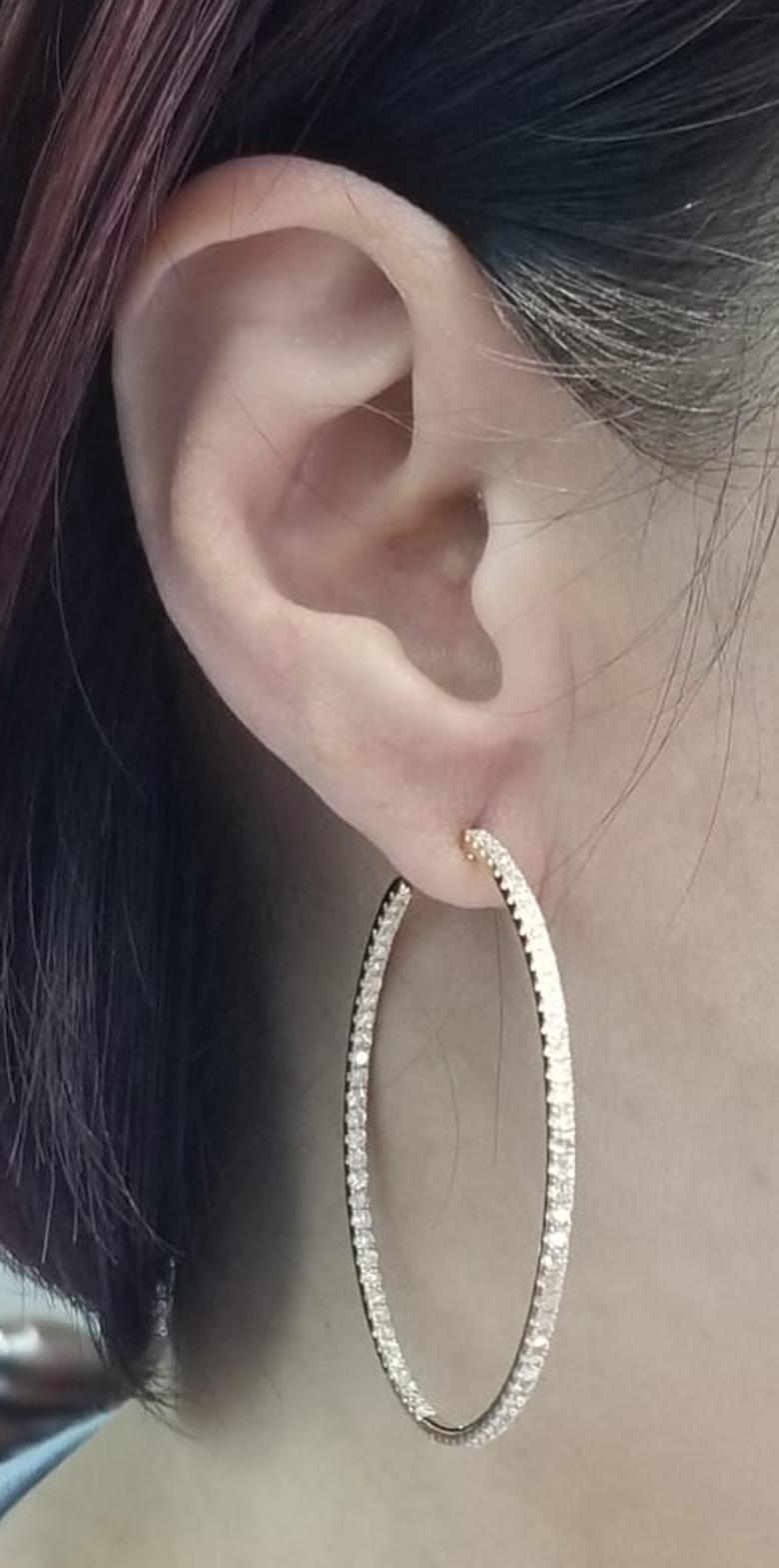 Contemporary 3.4 Carat Diamond Hoop Earrings in 18 Karat Yellow Gold