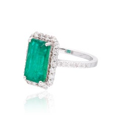 3,4 Karat Smaragd Ring 0,6 Karat SI Reinheit HI Farbe Diamant 18 Karat Weißgold