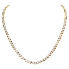 34 Karat Runder Brillant Diamant Opera Halskette Zertifiziert