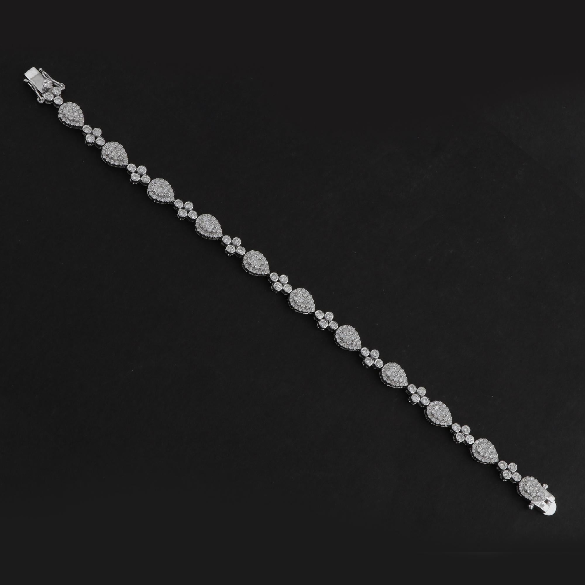 3.4 Carat SI Clarity HI Color Diamond Pear Charm Bracelet 14k White Gold Jewelry Corte redondo en venta