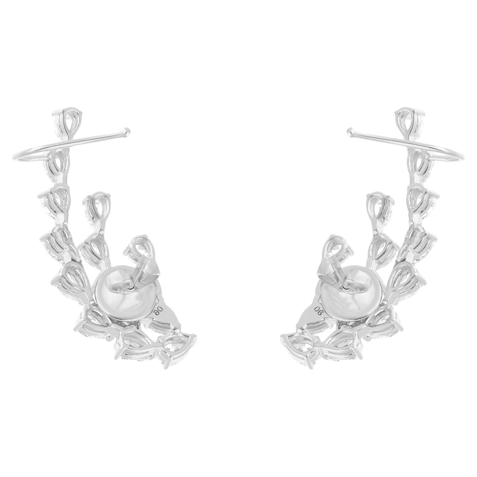 Boucles d
oreilles manchette en or blanc 18 carats avec diamants poire de 3,4 carats de pureté SI de couleur hi-colore