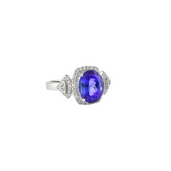 Sunita Nahata Tansanit 3.40ct. Fancy Ring aus 18 Karat Weißgold mit Diamanten.