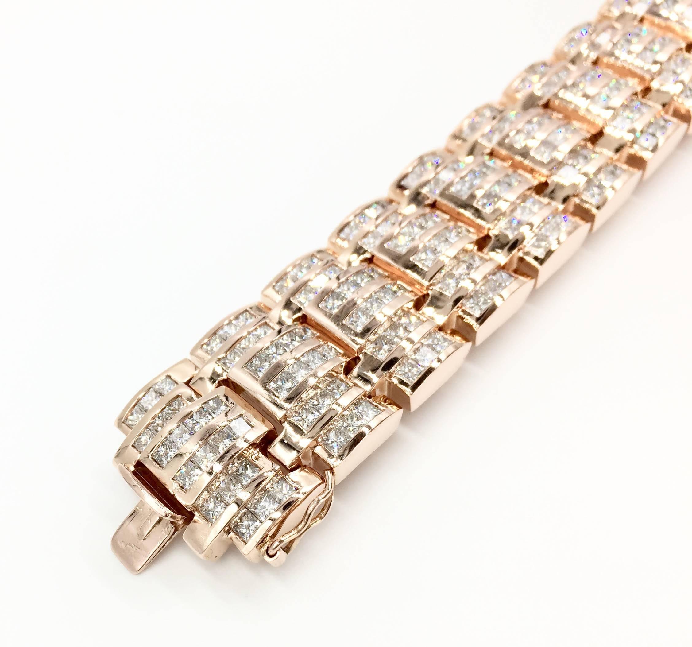 Modern 34 Carat Total Weight Diamond 14 Karat Rose Gold Wide Link Bracelet For Sale